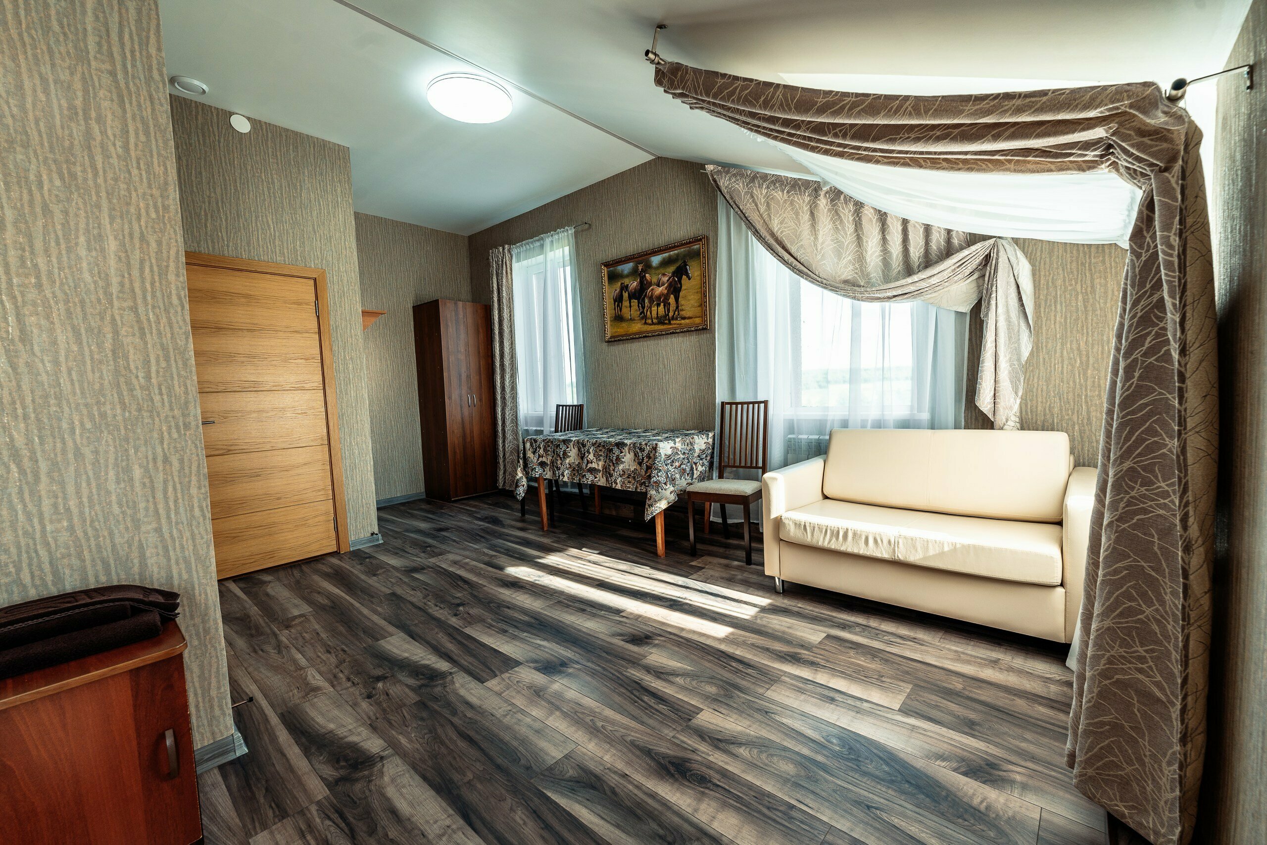 Большой двухместный номер с 1 кроватью