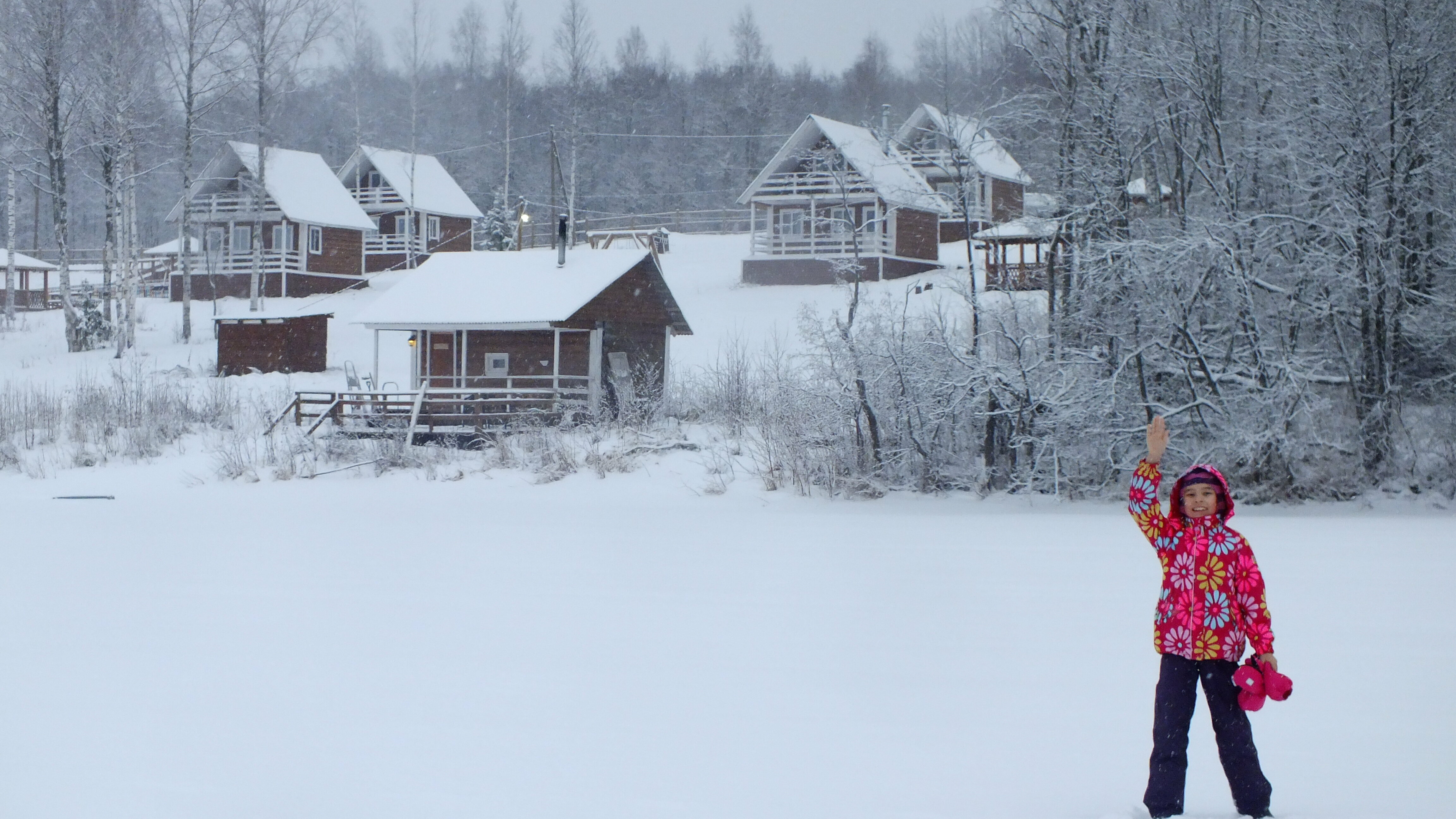 Коттедж с одной спальней, видом на озеро и балконом