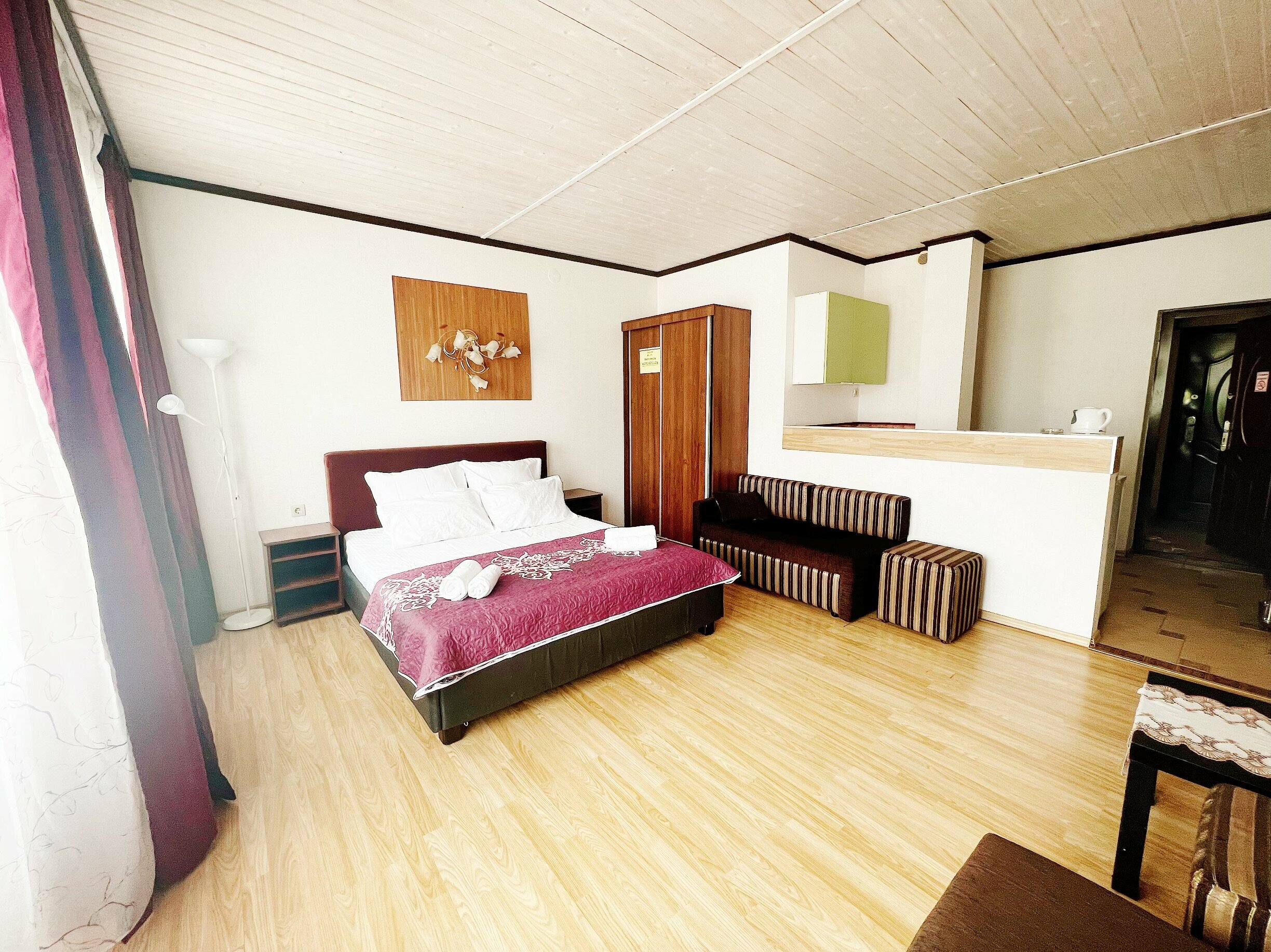 Улучшенный четырехместный номер