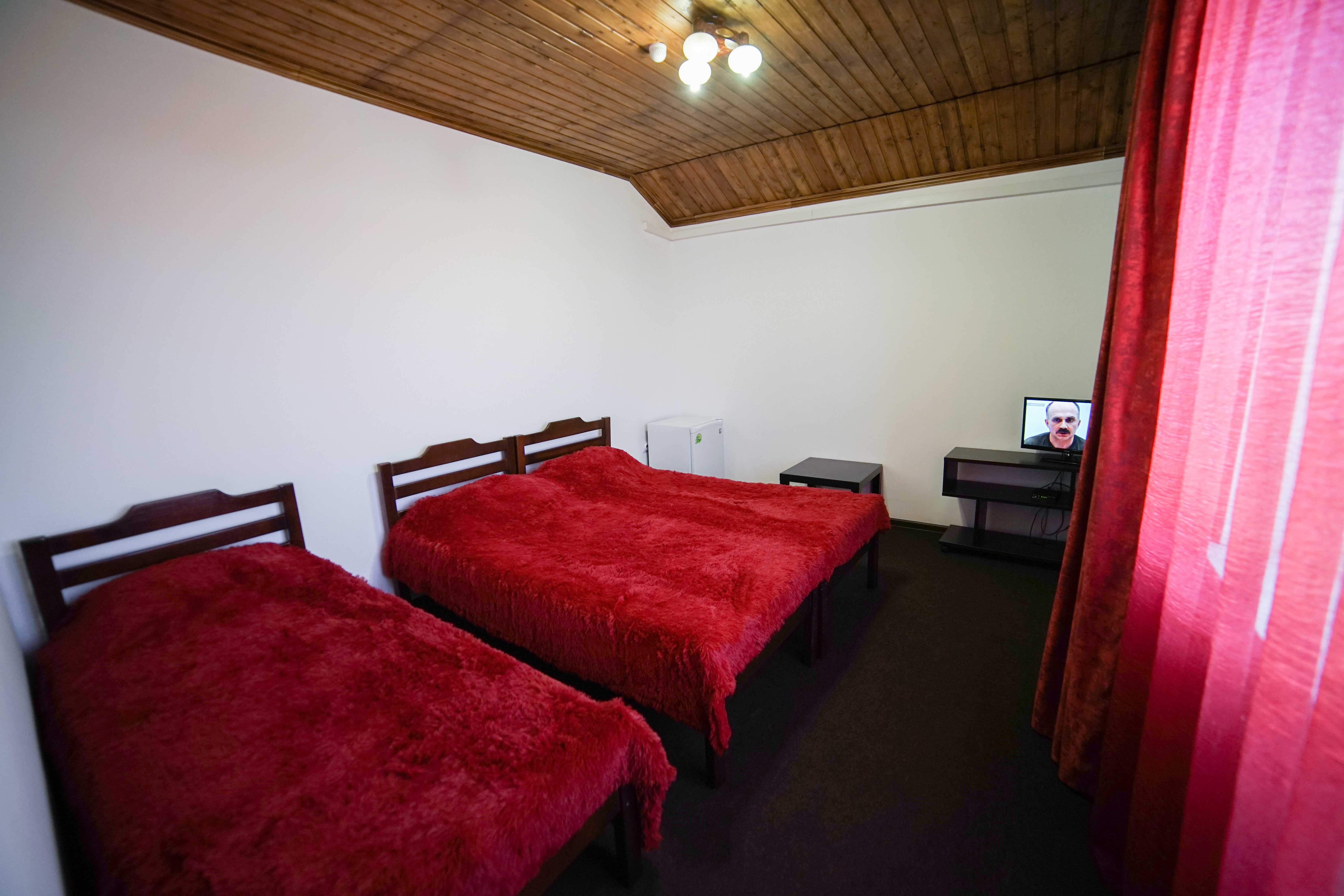 Трехместный номер с балконом