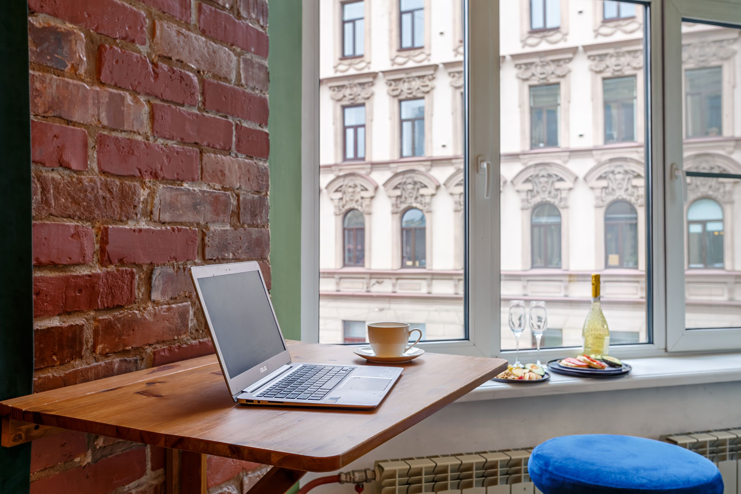 На Большом 13. Эркер