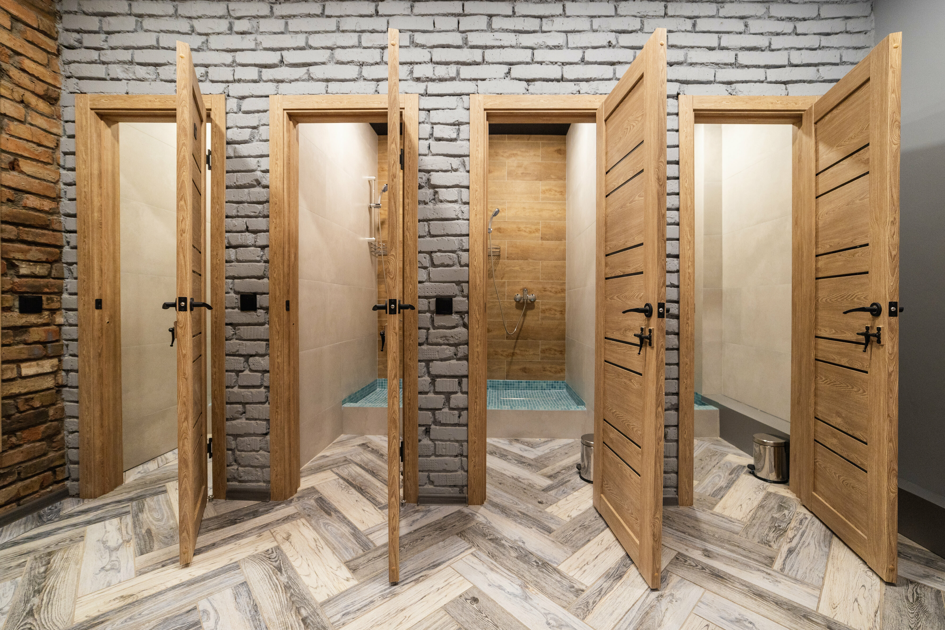 Многоместный общий номер для мужчин (10 мест) верхнее место