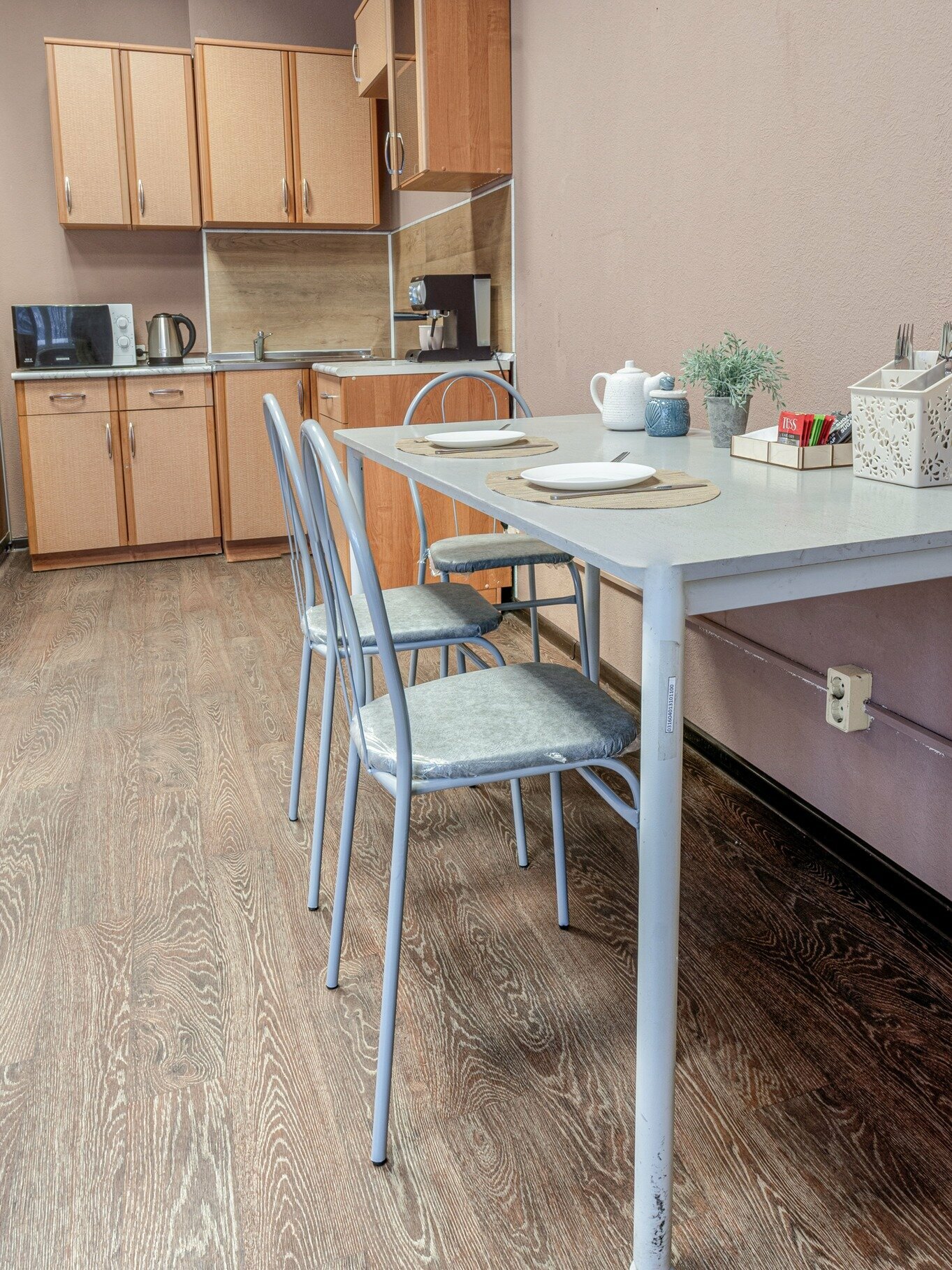 Трехместный номер с общей ванной комнатой