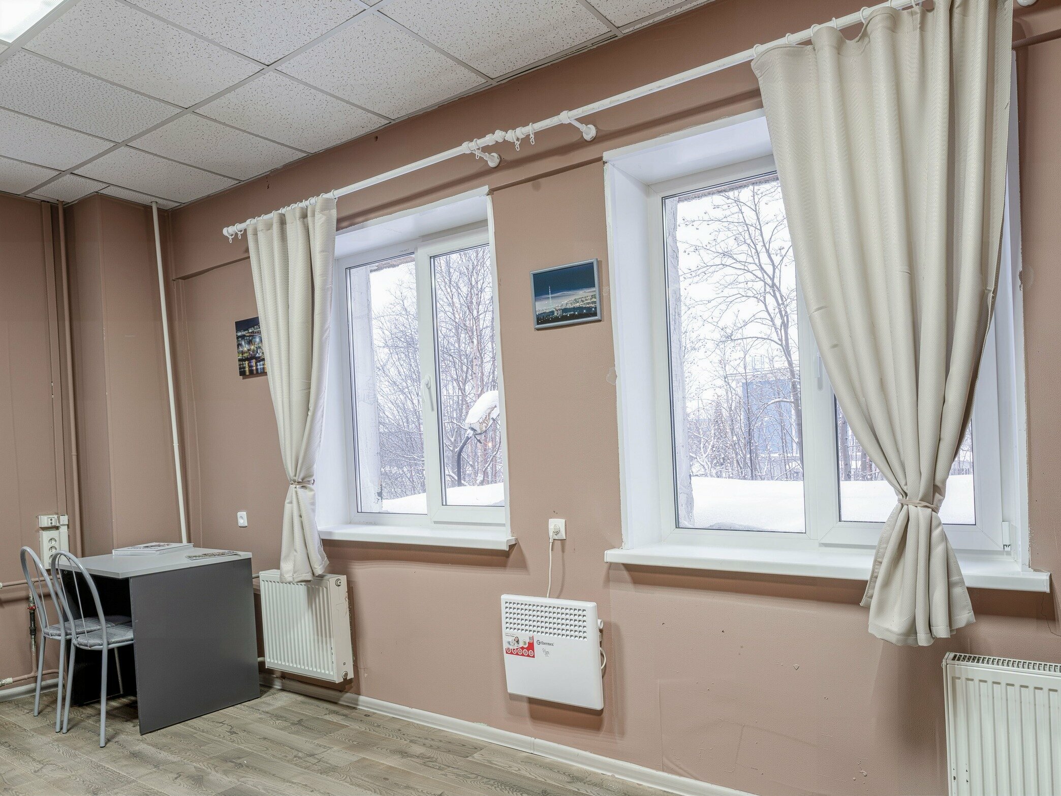 Общий номер для женщин с 6 кроватями