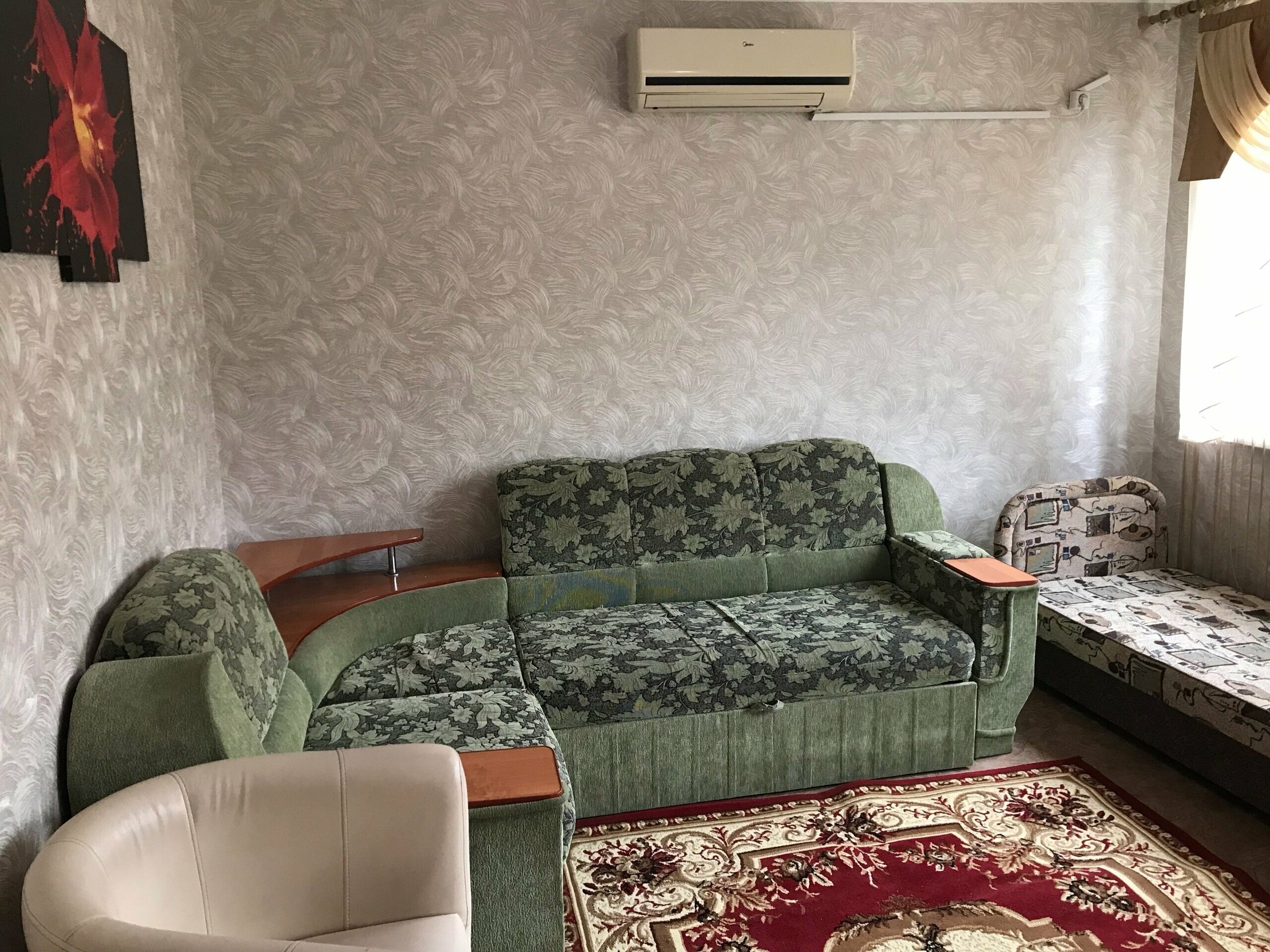 Дом с собственным бассейном