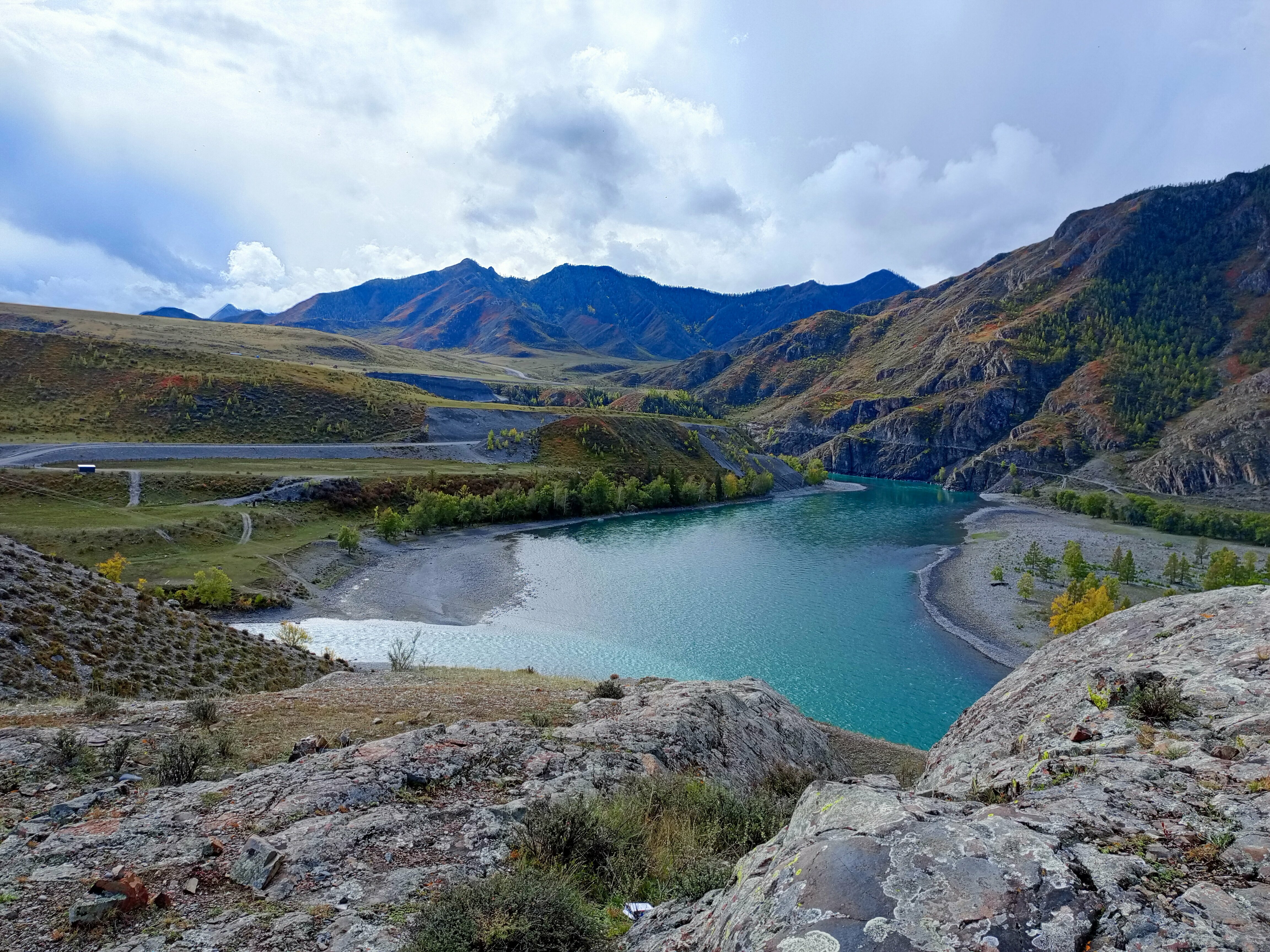 Небольшой двухместный номер с 2 отдельными кроватями
