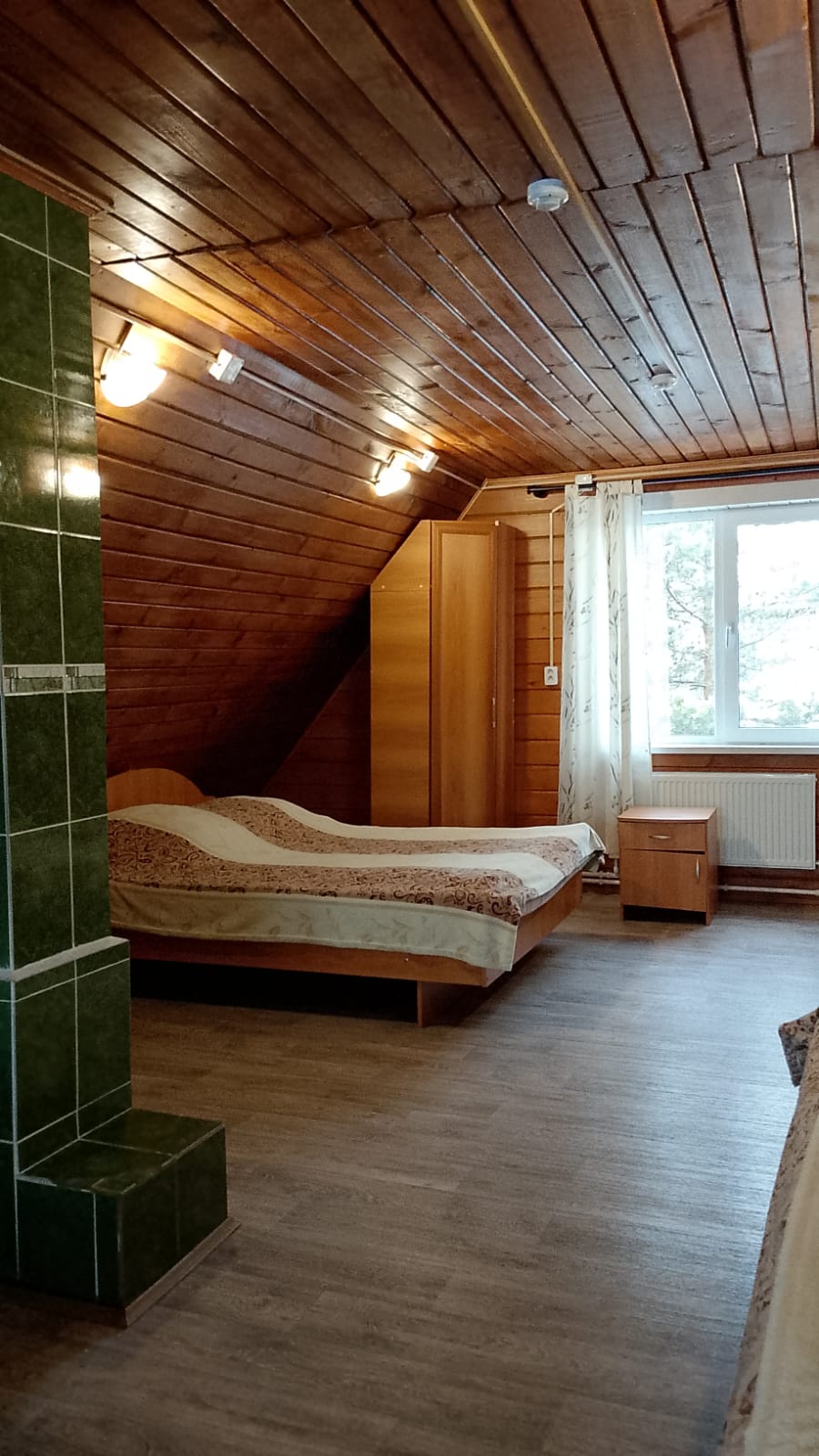 Дом с балконом