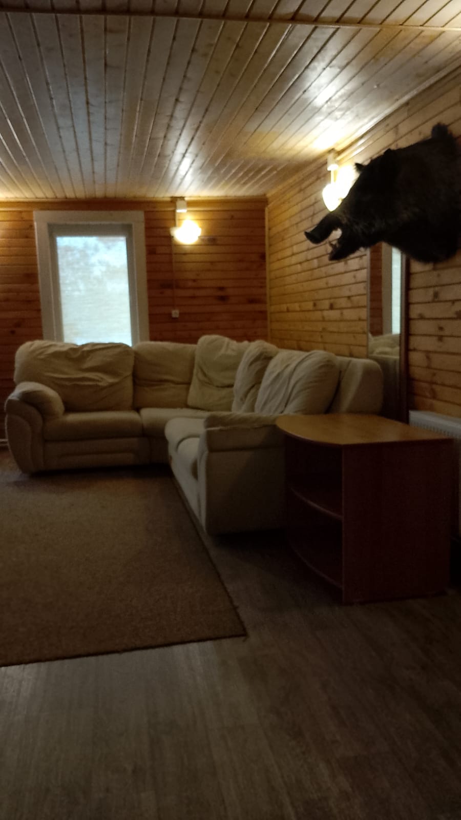 Дом с балконом