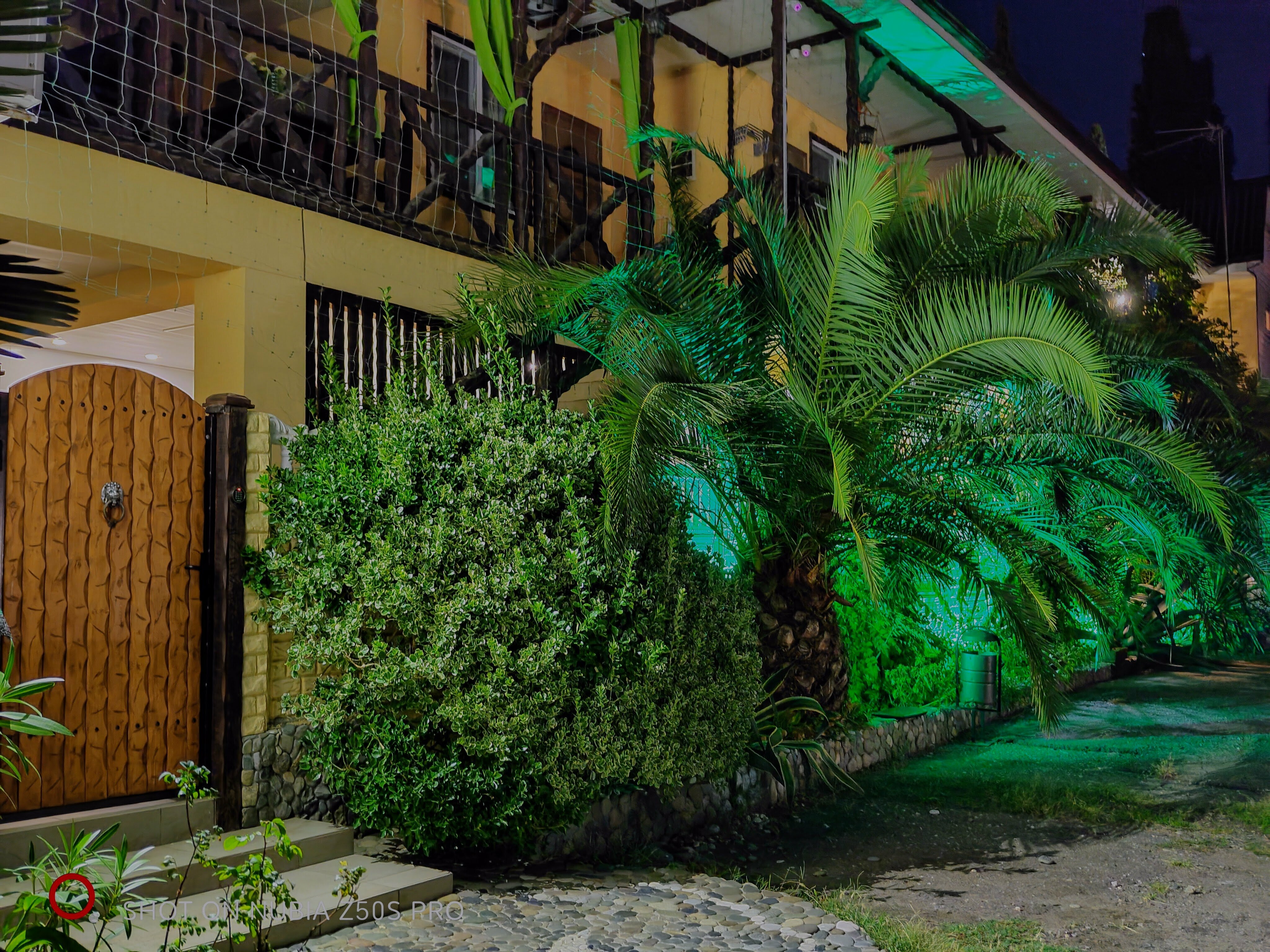 Четырехместный номер с балконом