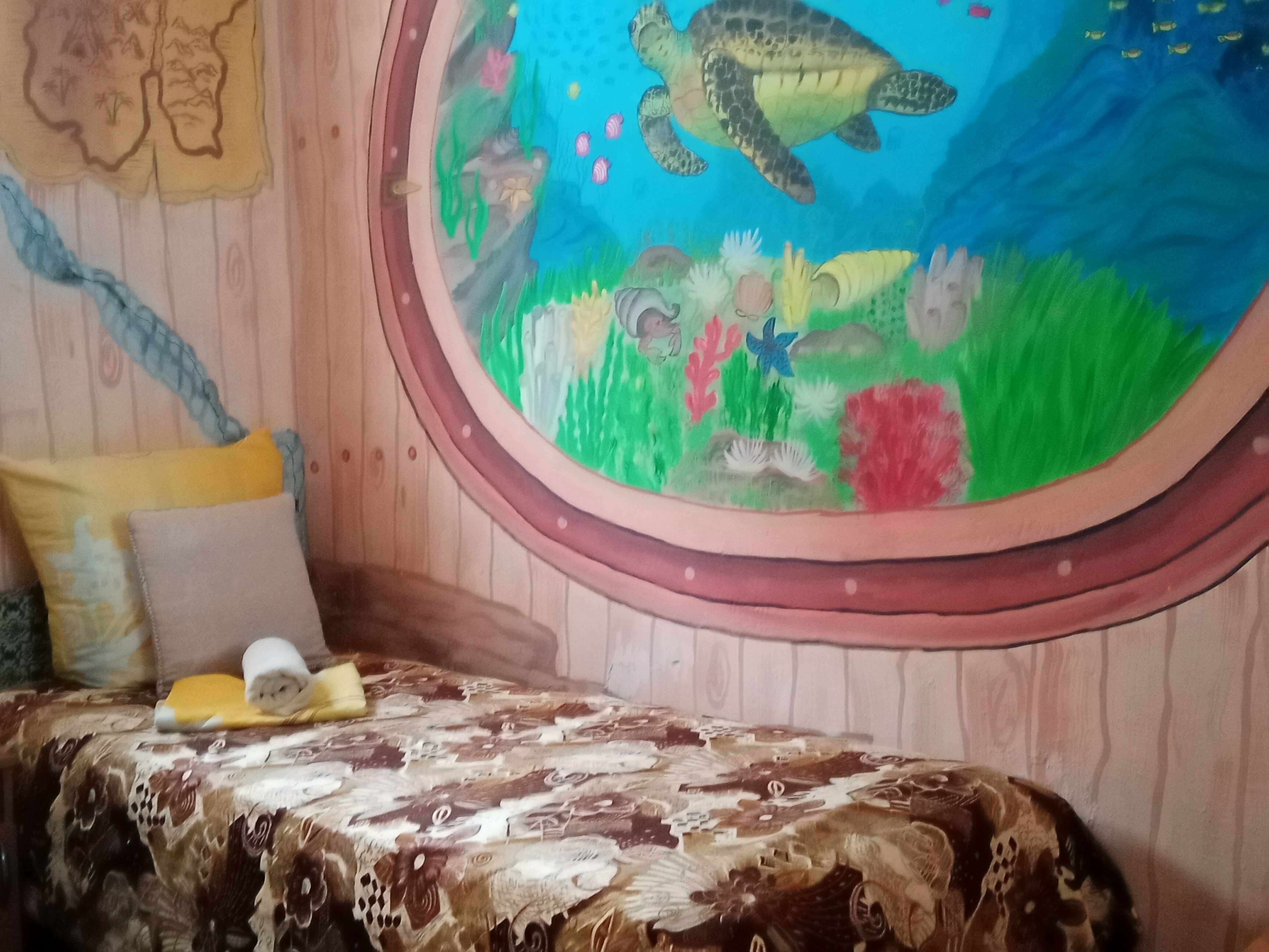 Четырехместный номер с душем