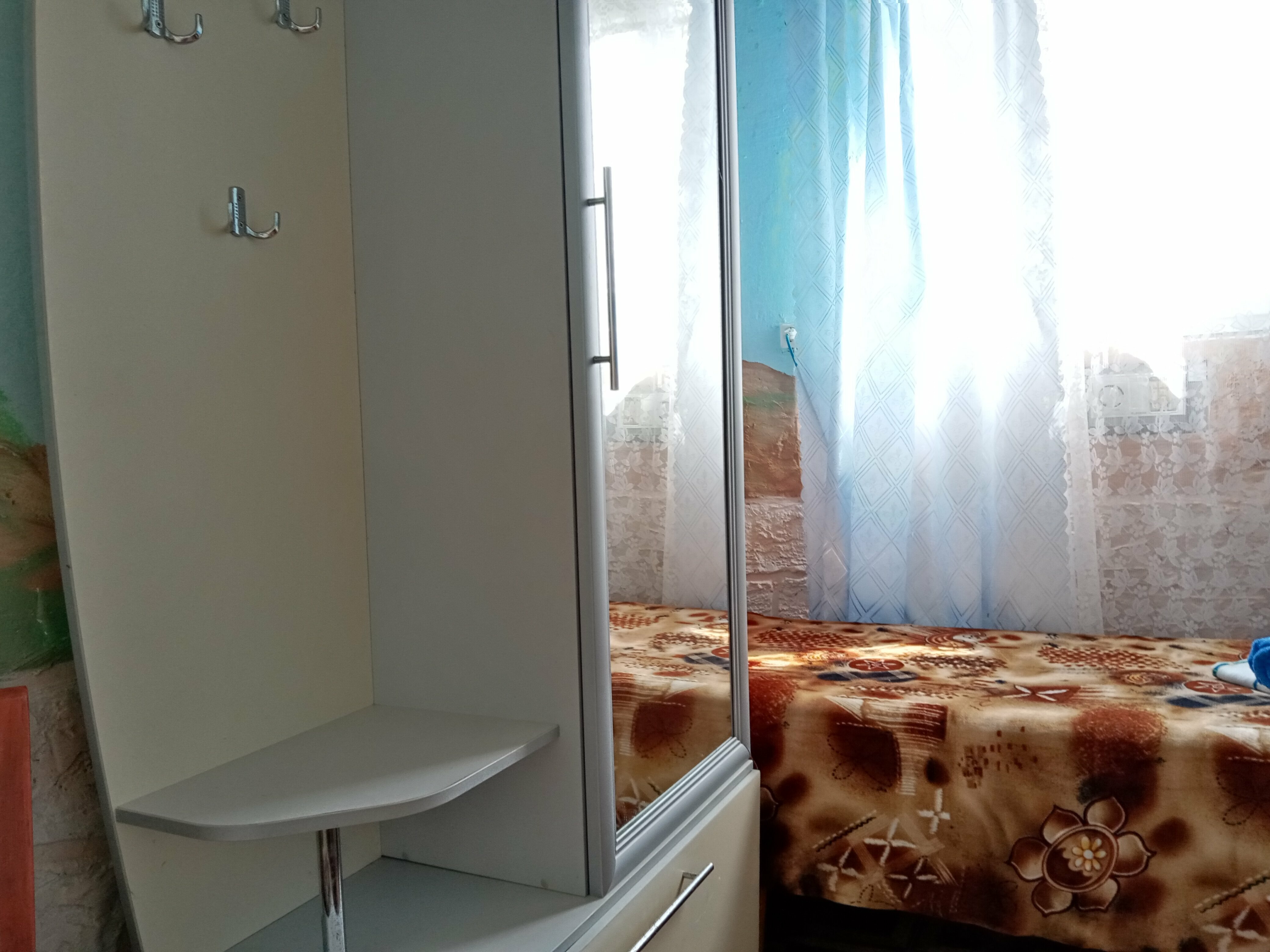 Небольшой двухместный номер с 2 отдельными кроватями