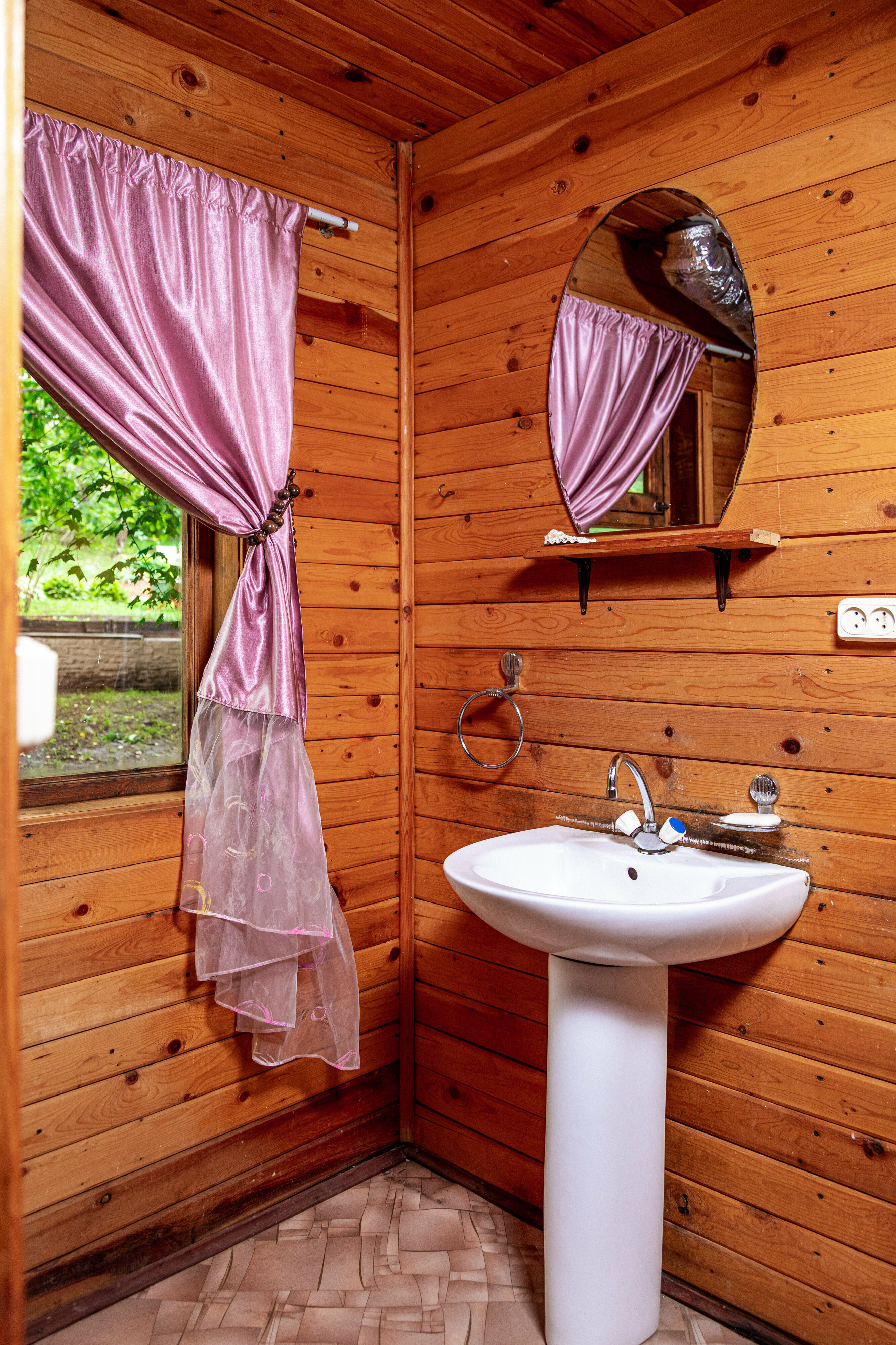 Трехместный номер «Комфорт» с душем