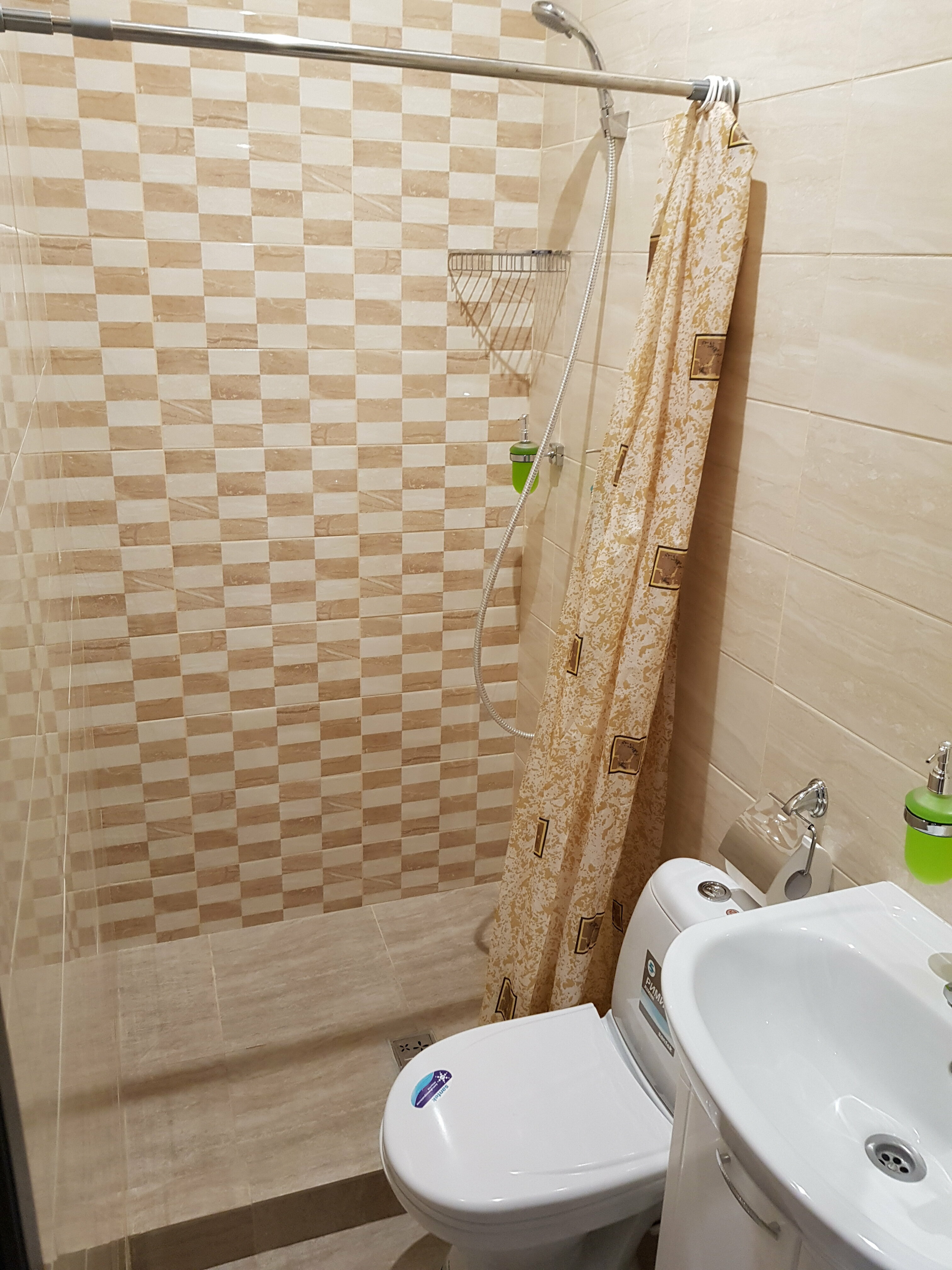 Четырехместный номер с ванной комнатой