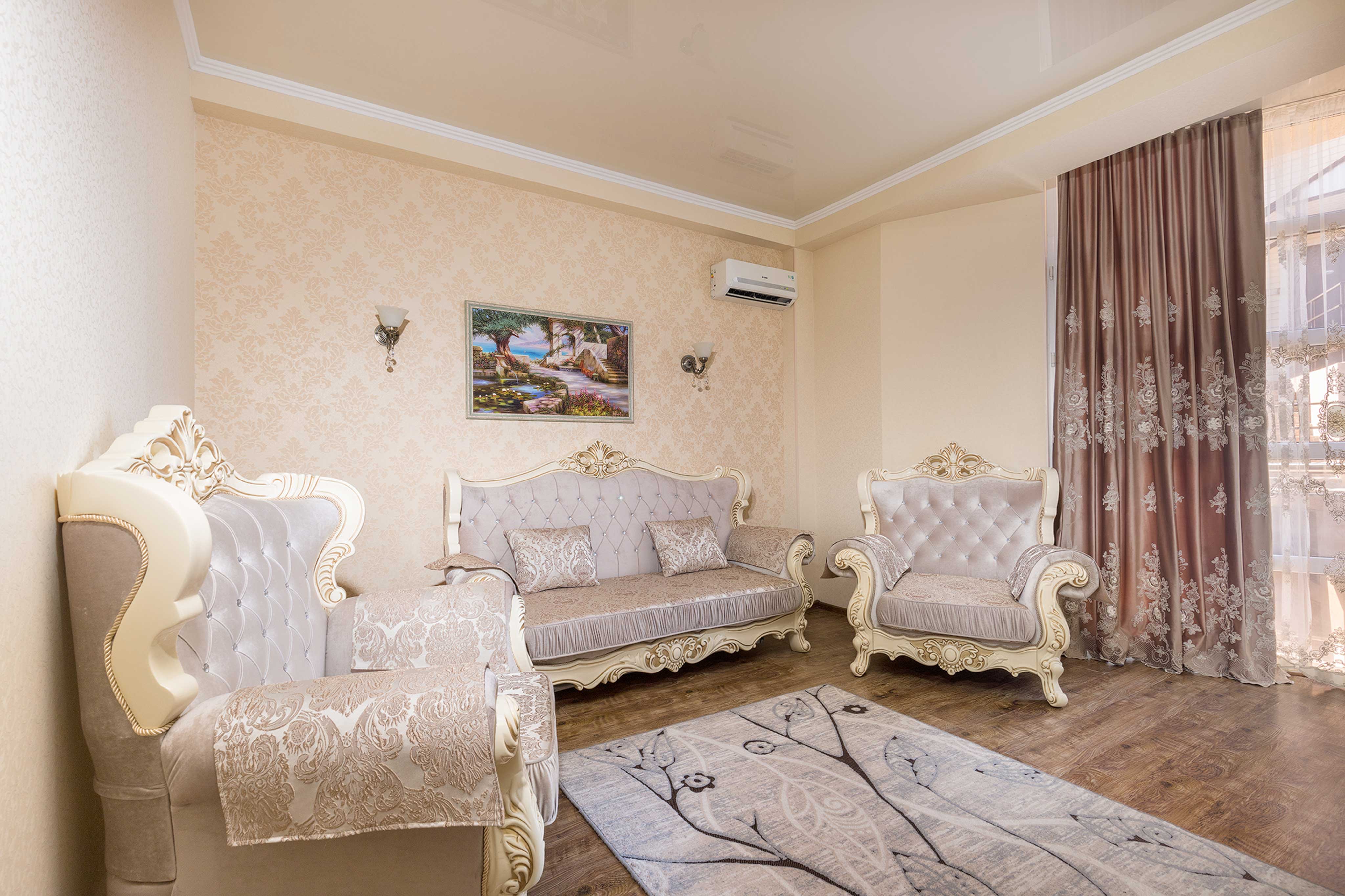 Люкс двухкомнатный с балконом