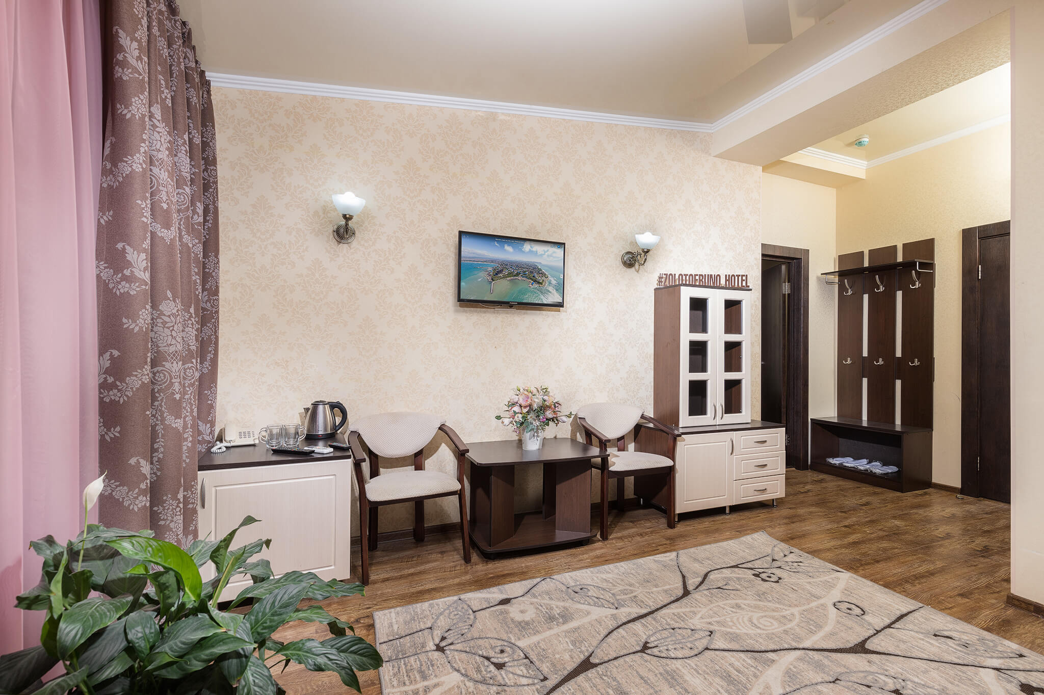 Семейный 2-х комнатный номер с балконом