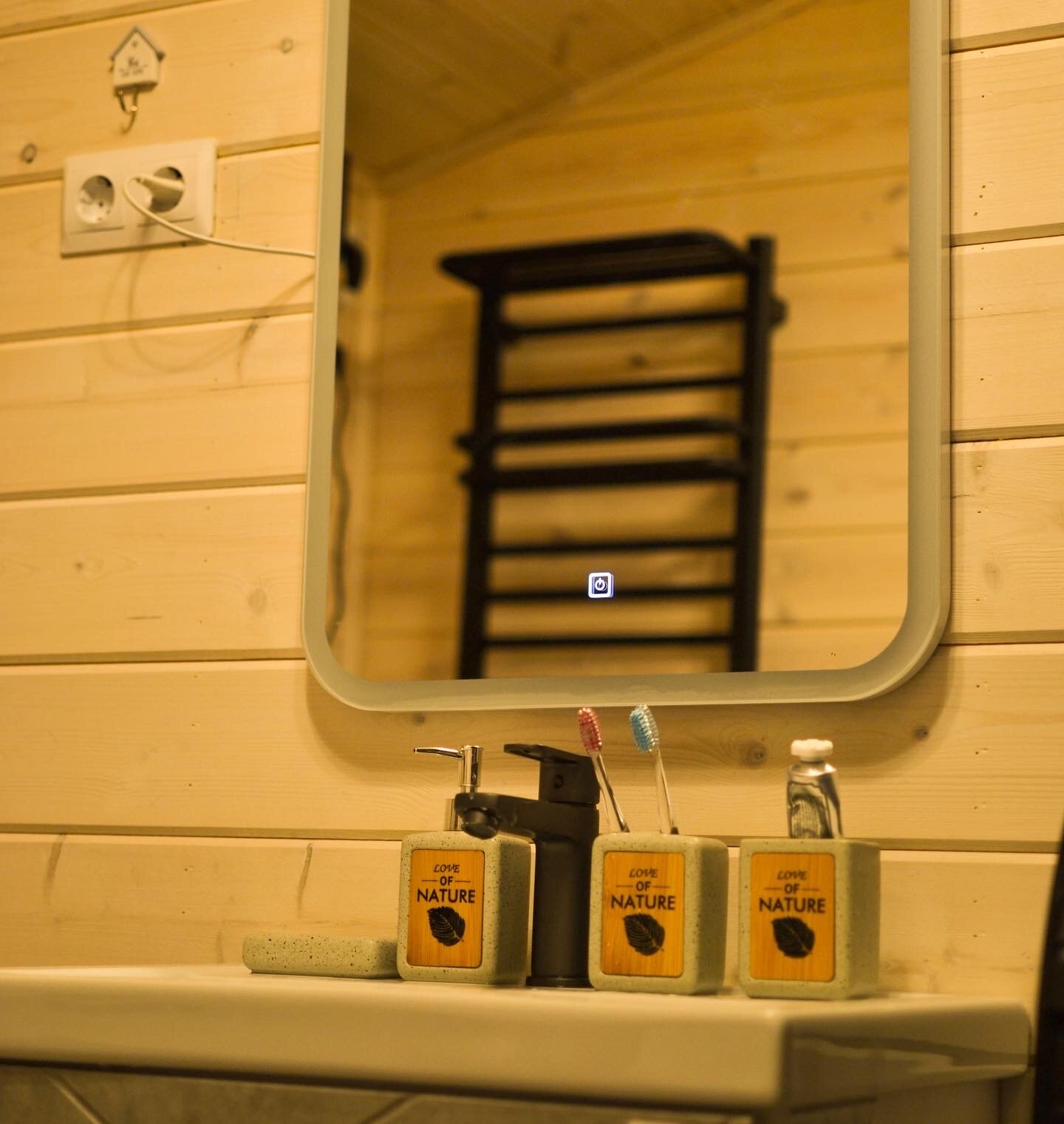 Коттедж на 4-5 человек с частной территорией "Aspen House"