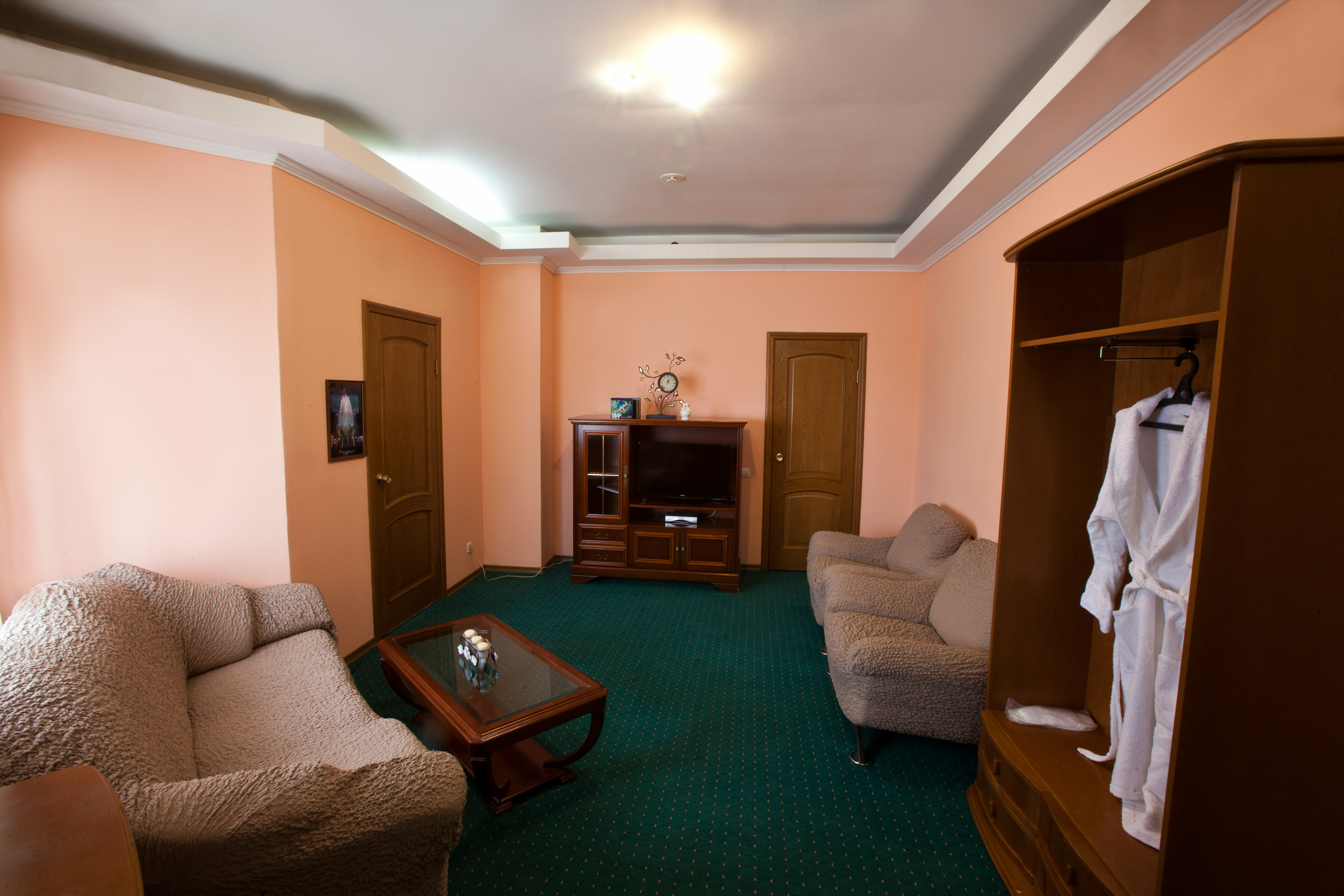 Люкс трехкомнатный с кабинетом