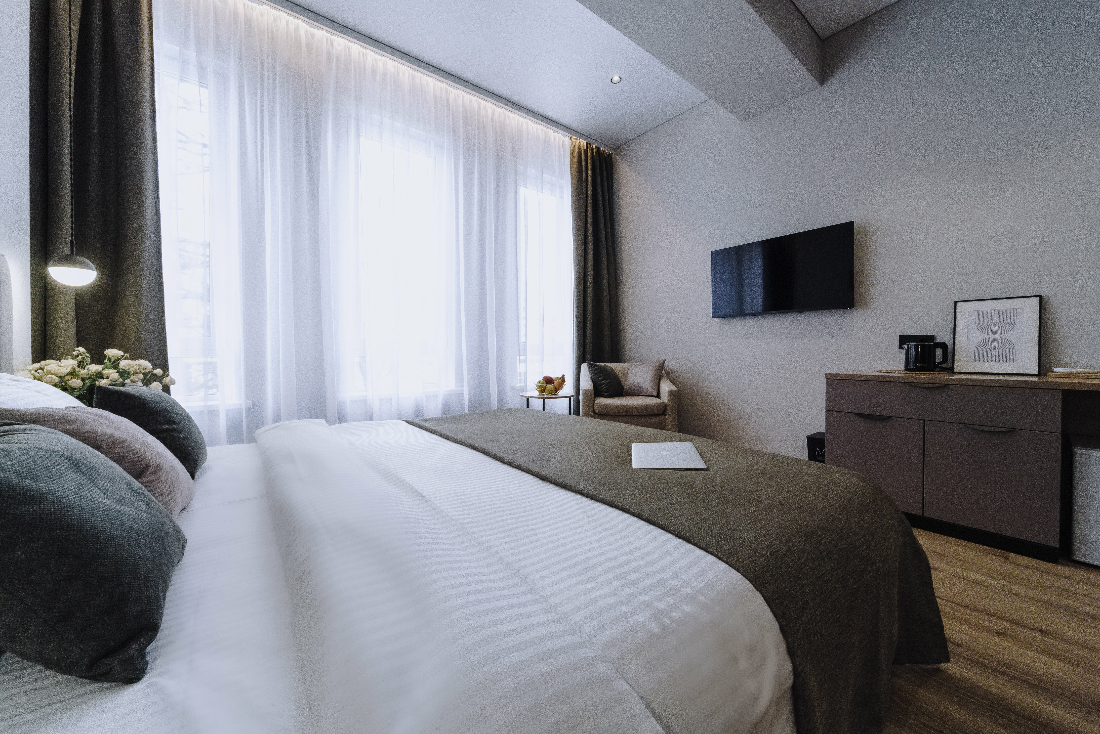 Трехместный номер с диваном