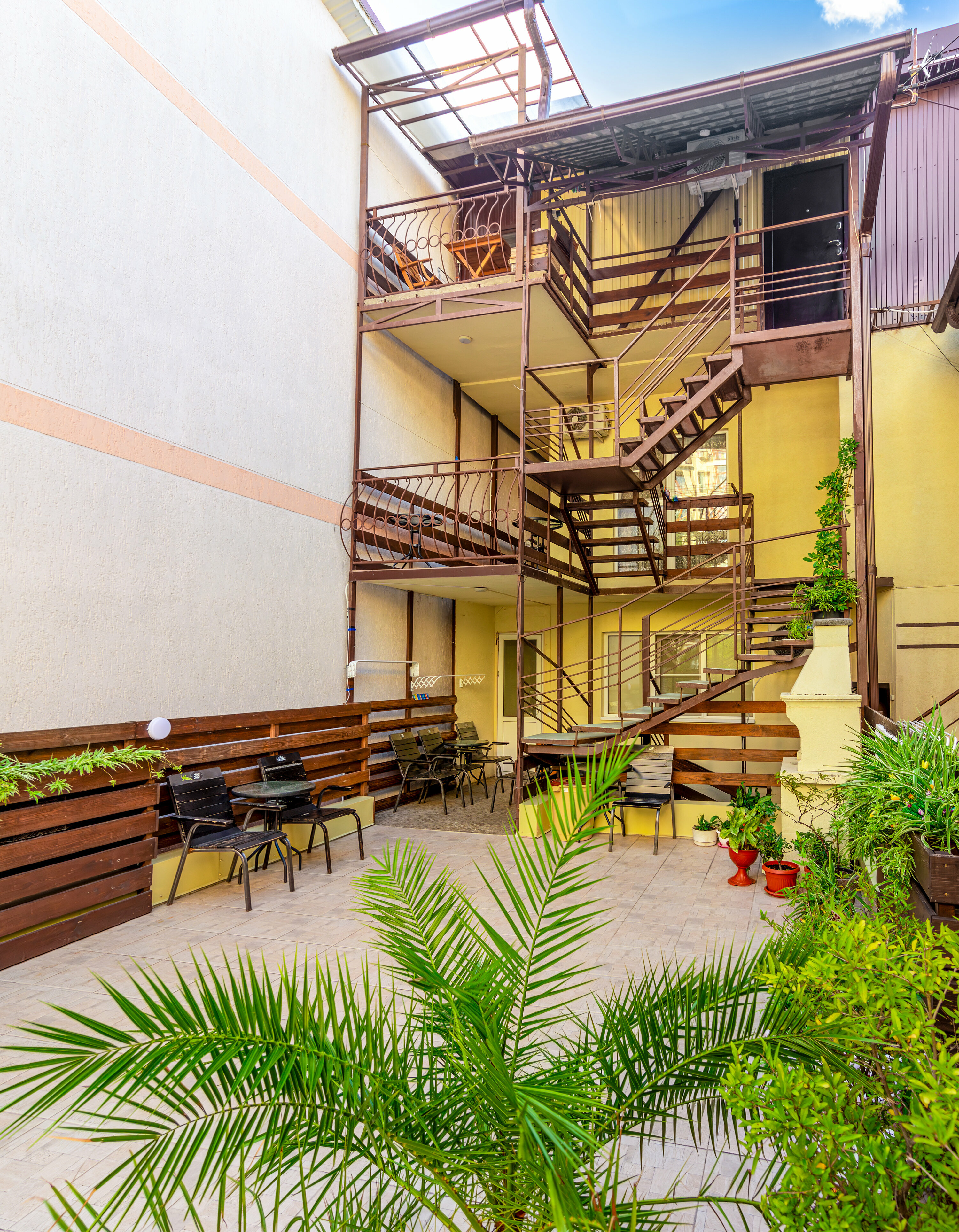 2хкомнатный семейный номер с кухней на 2 номера и своей стиральной машинкой