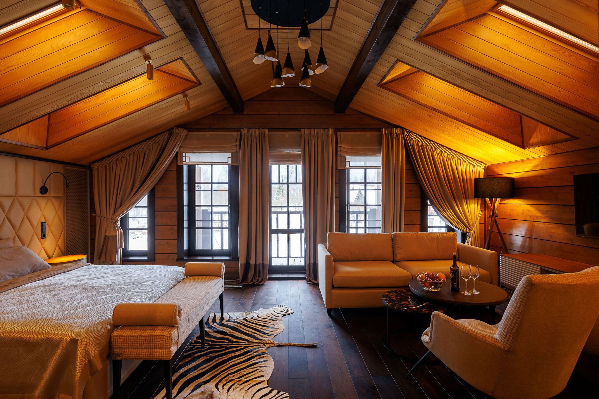 Усадьба с домом шале 7 спален