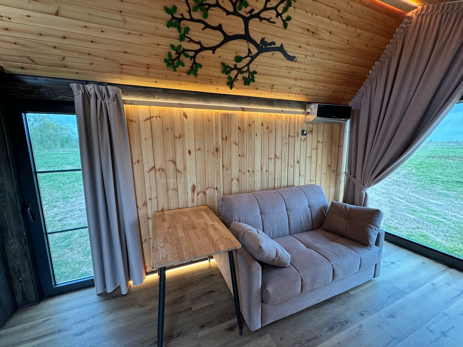 Фридом Барн с сибирским чаном