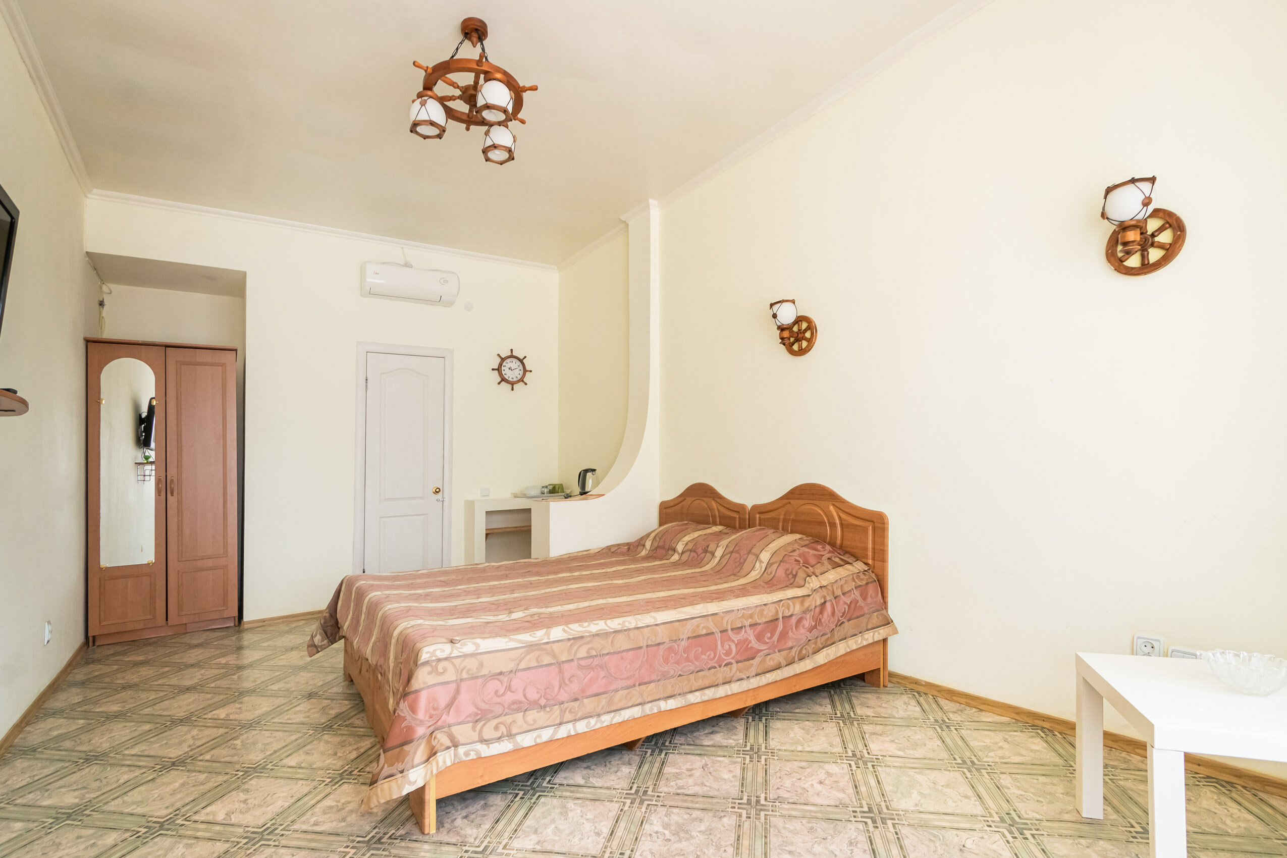 Трехместный номер с видом на море