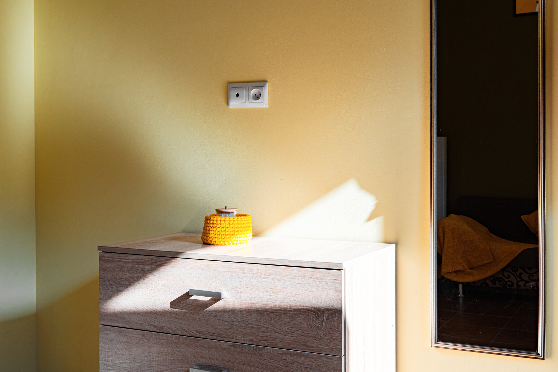 Стандартный номер с 2 односпальными кроватями и диваном