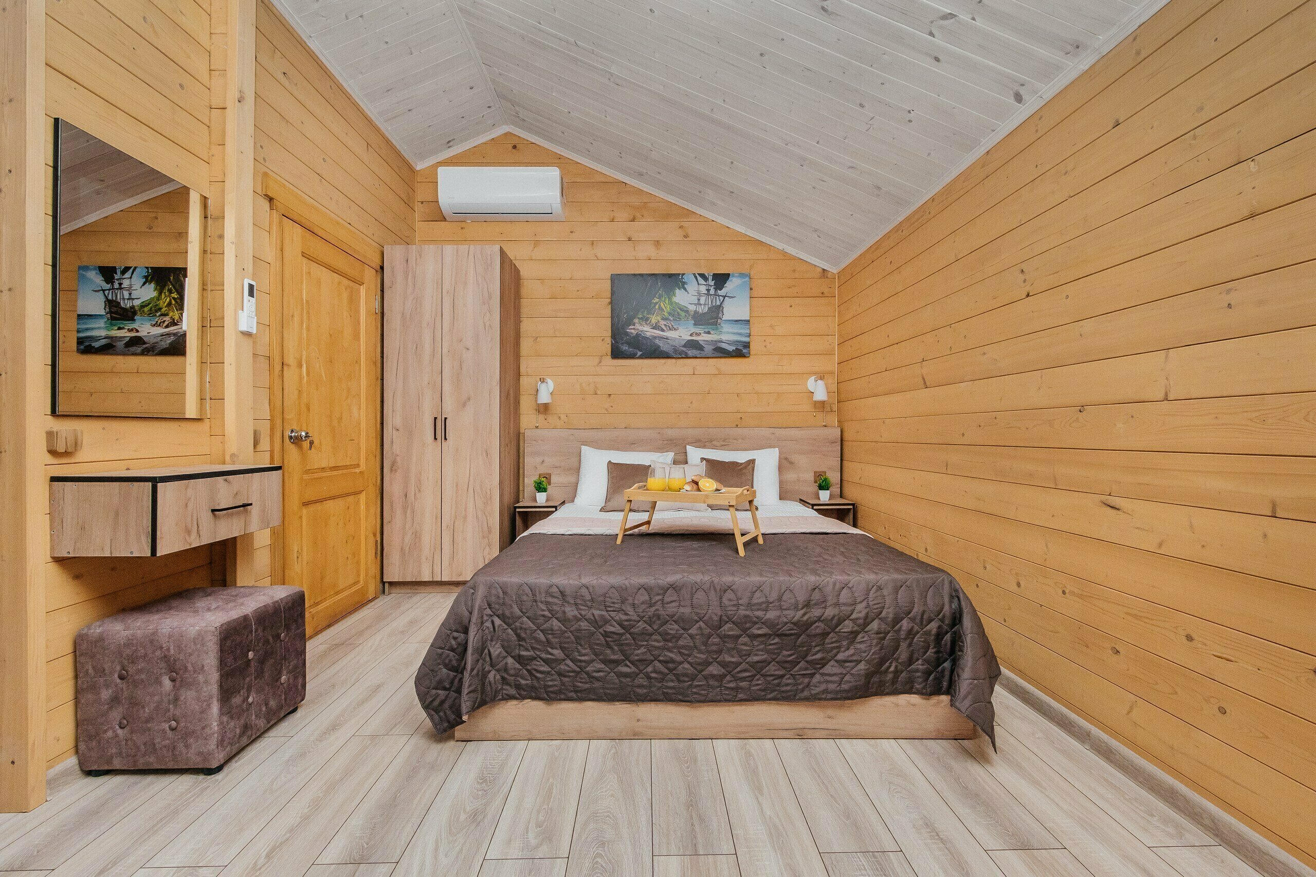 Трехместный домик БроНау Amra house 