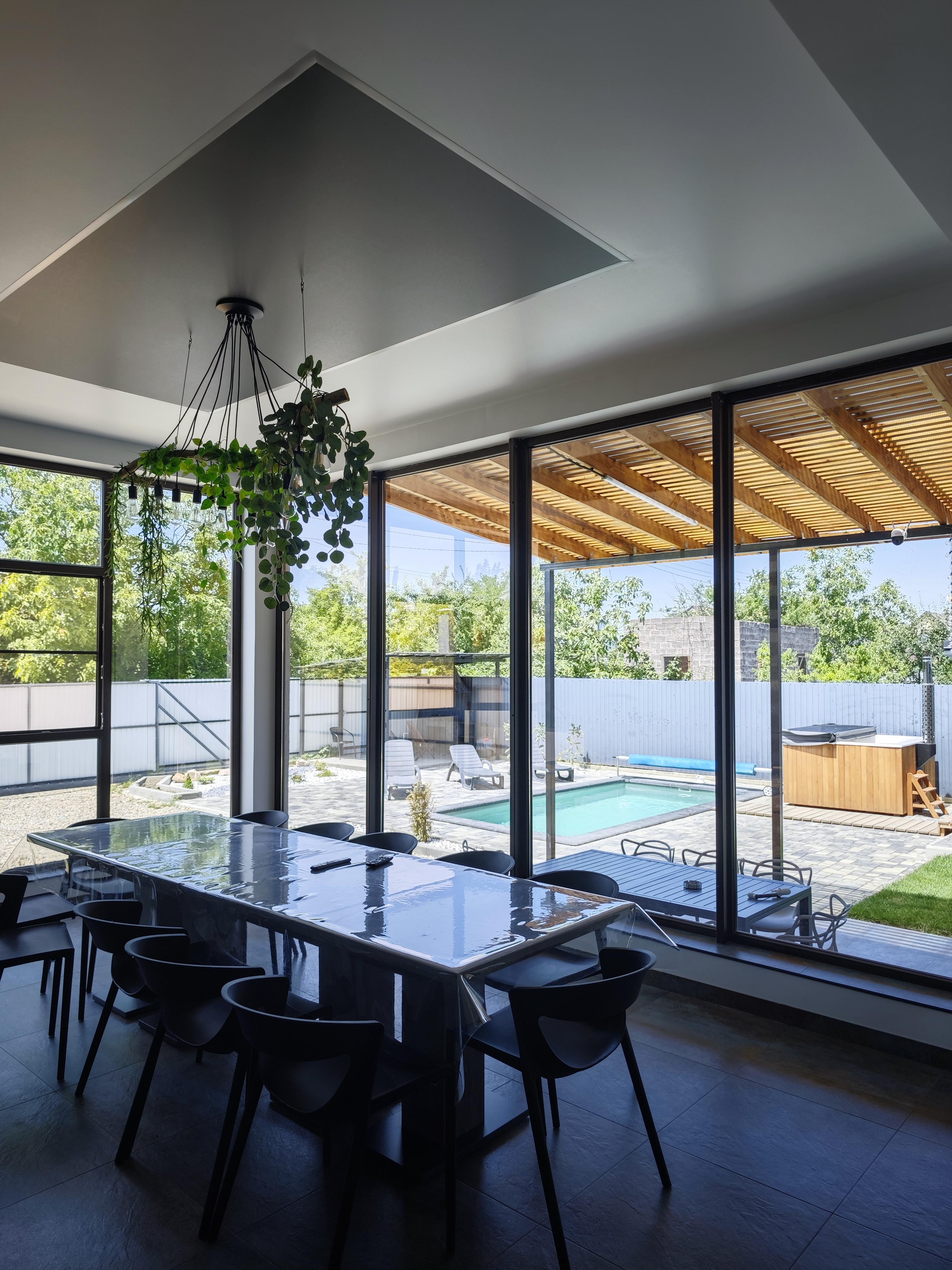 Дом с собственным бассейном