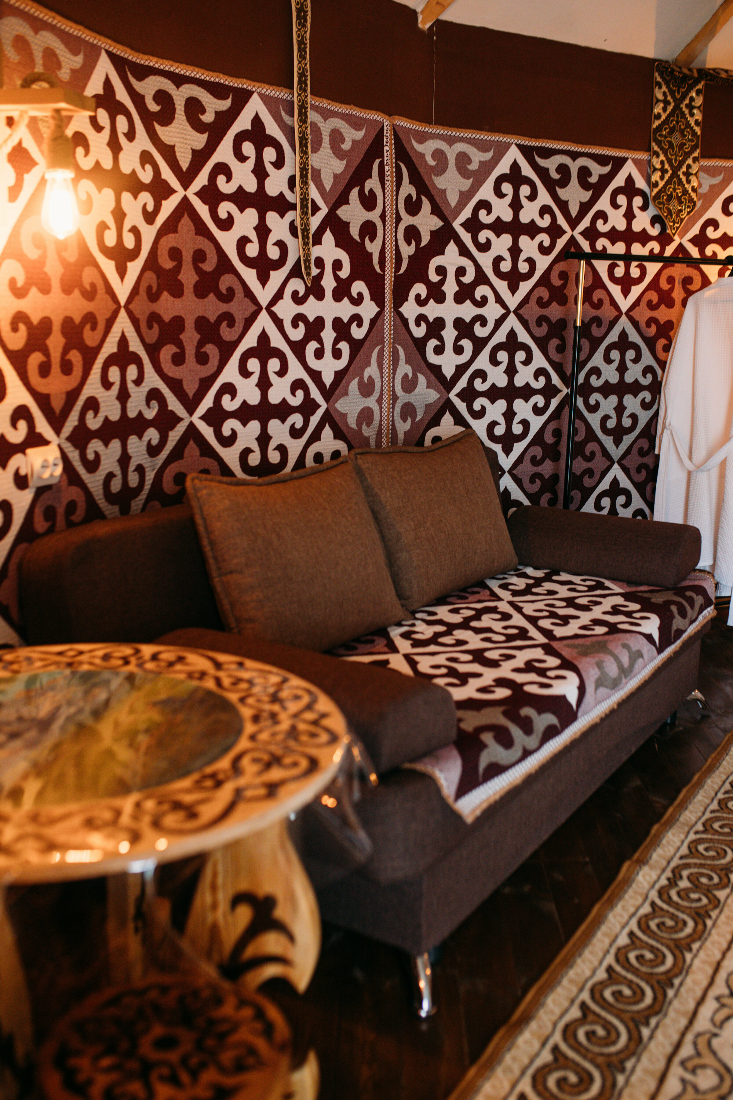 уютная современная  юрта со всеми удобствами