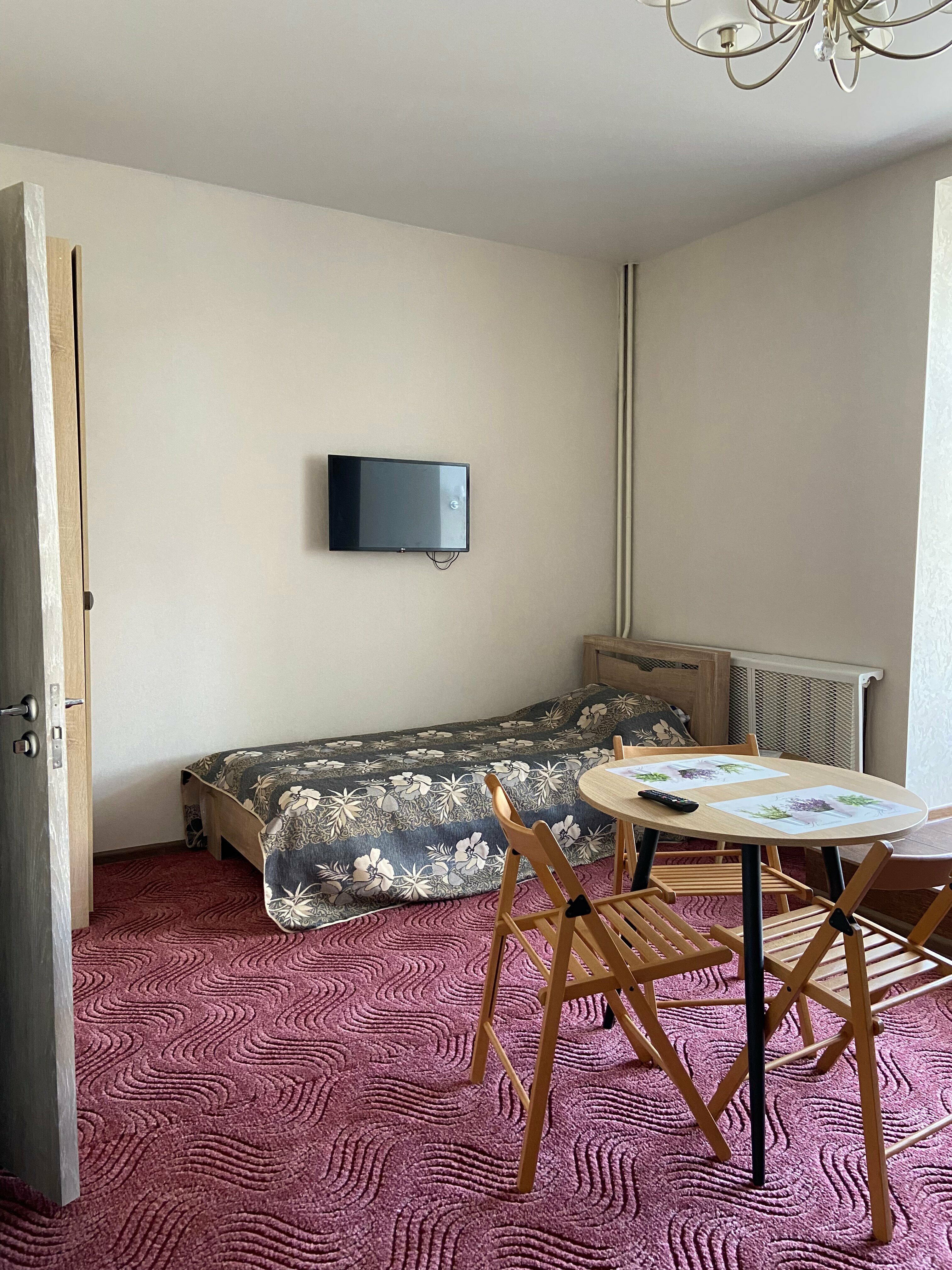 Люкс с кроватью размера «king-size» и балконом