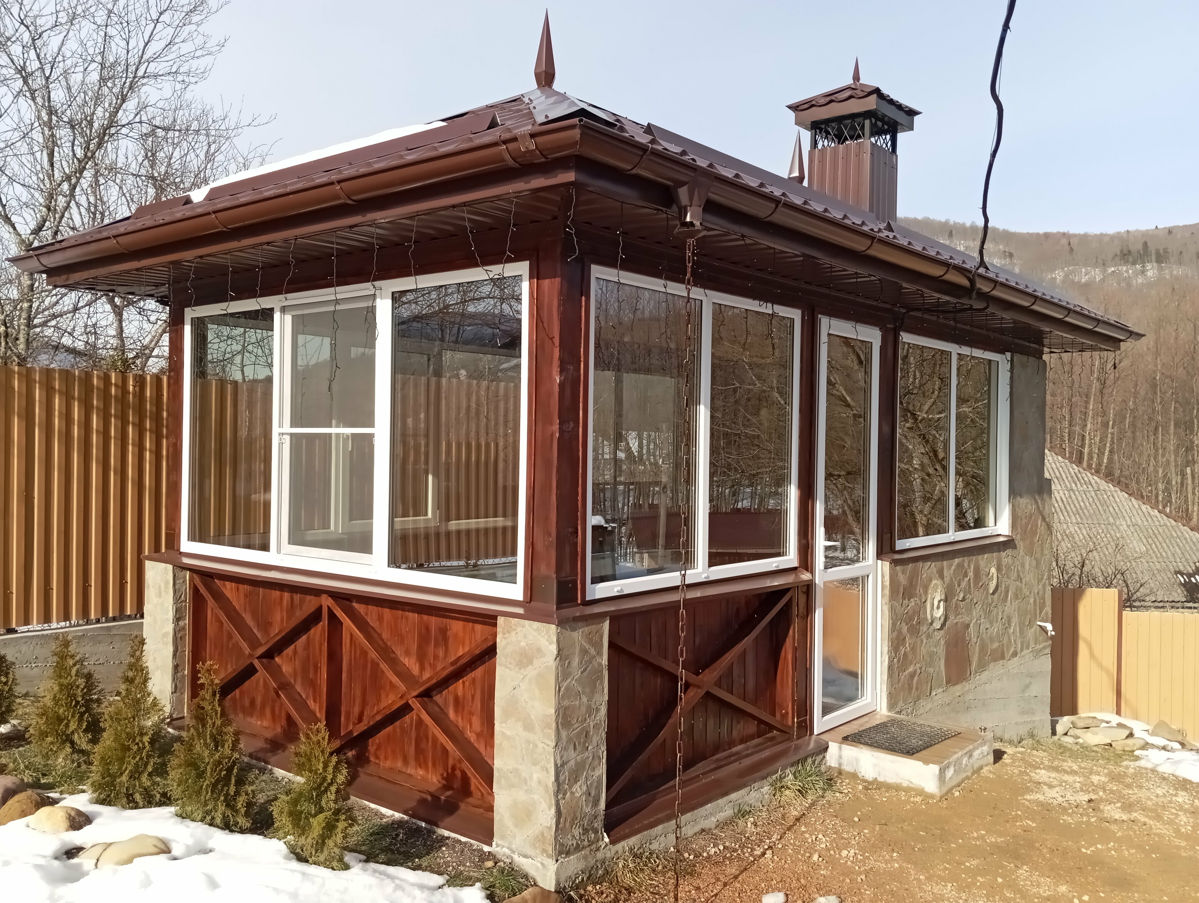 Семейный номер с видом на горы