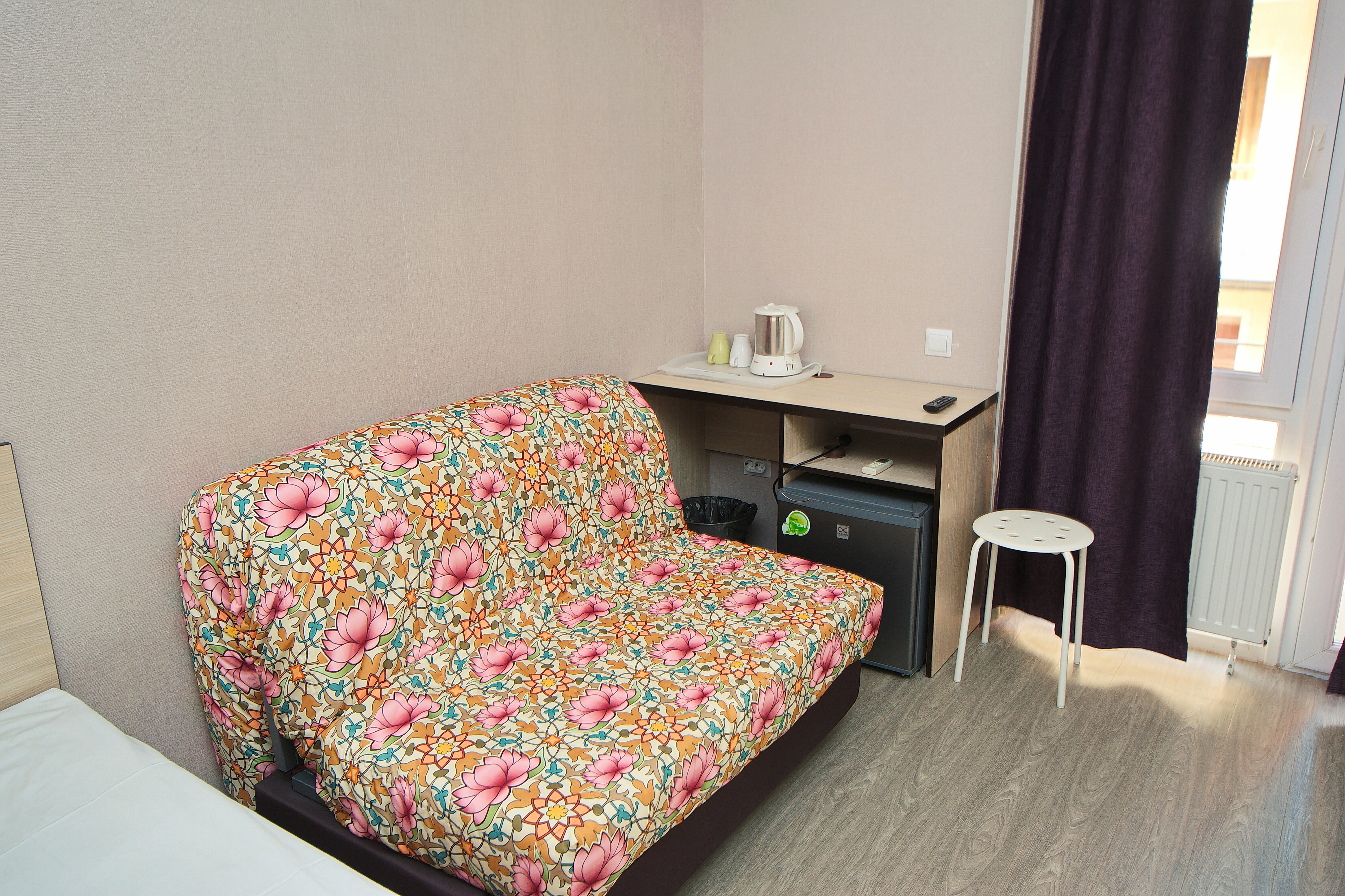 Стандартный 2х-местный с диваном и двуспальной кроватью