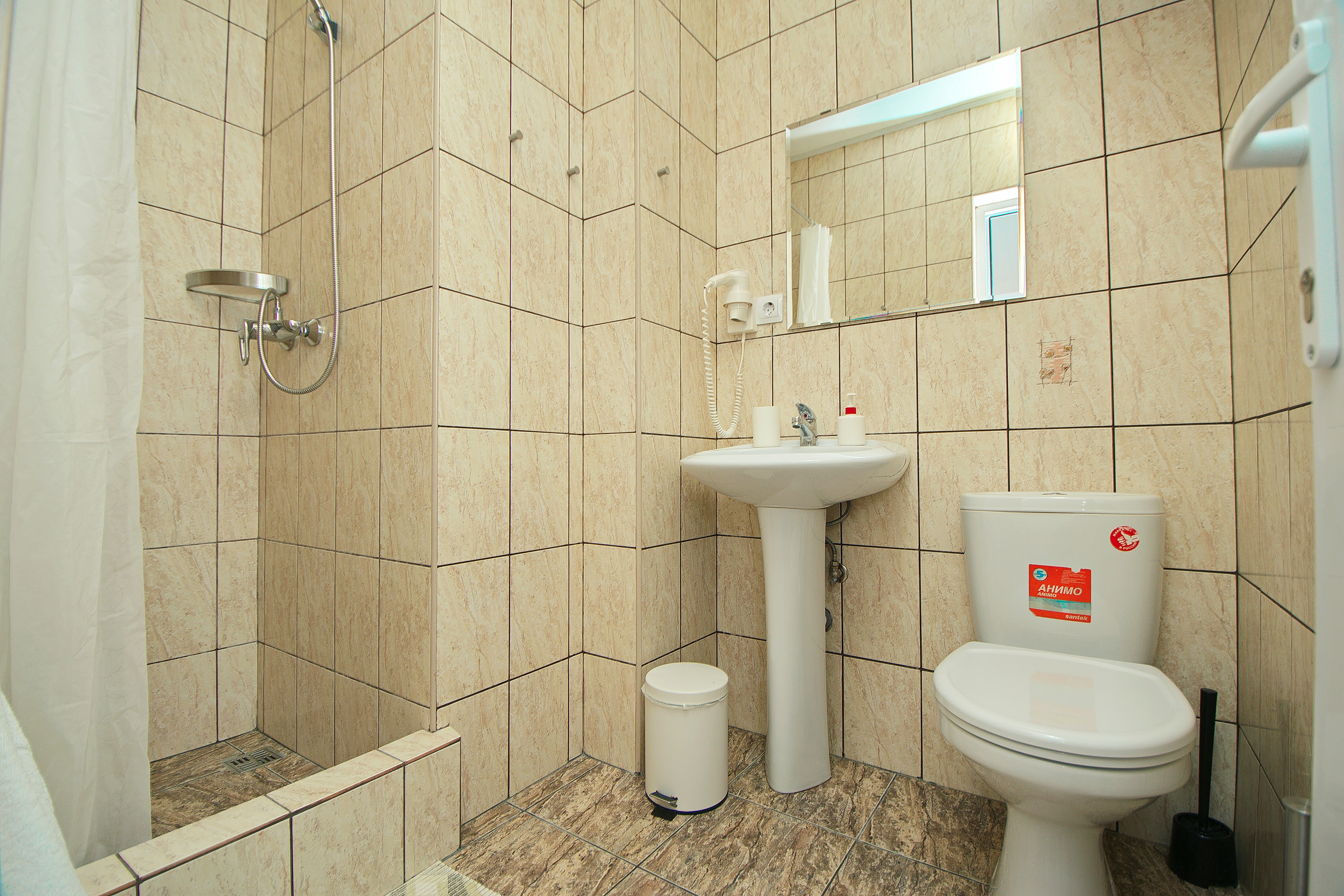 Стандартный 2х-местный с диваном и двуспальной кроватью