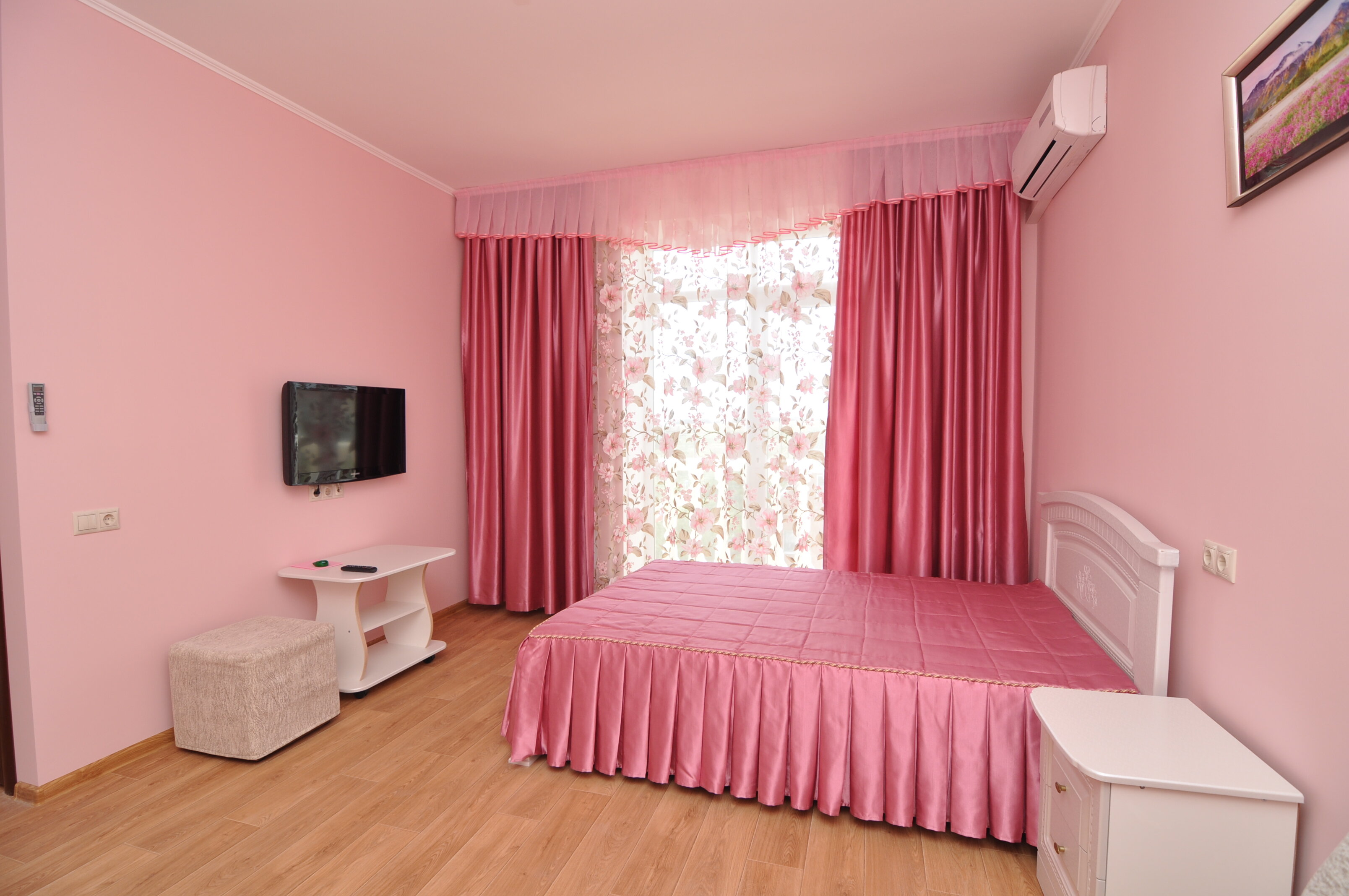 Четырехместный номер с балконом