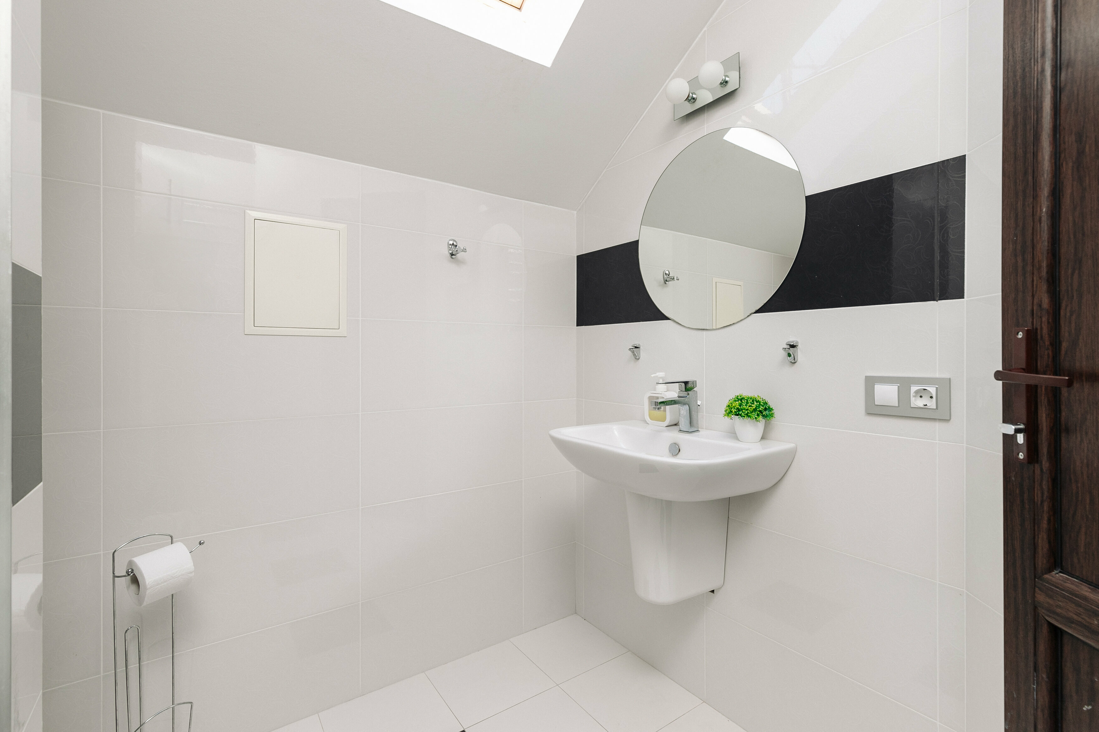 Трехместный номер с собственной ванной комнатой