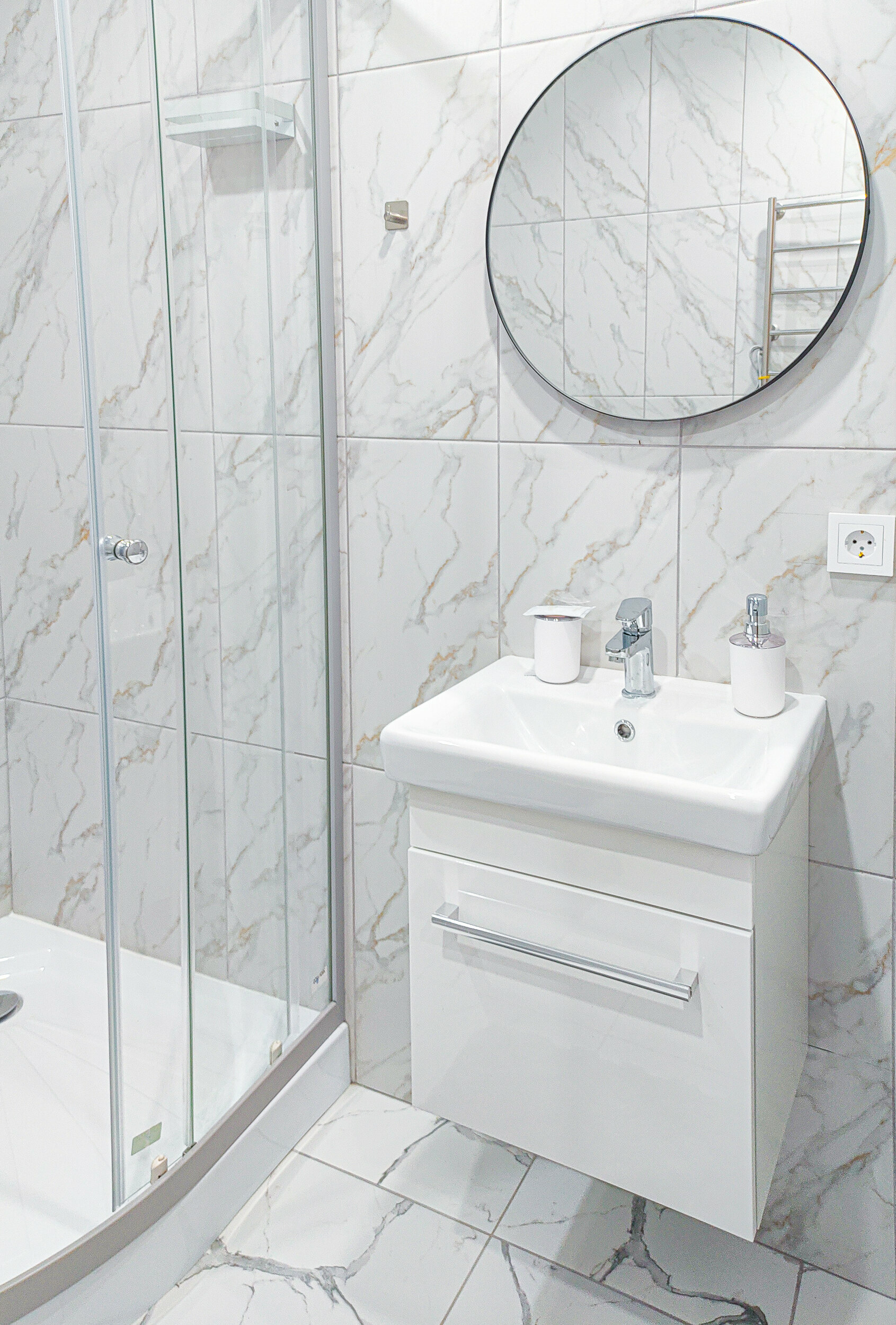 Двухместный номер с 2 отдельными кроватями и душем