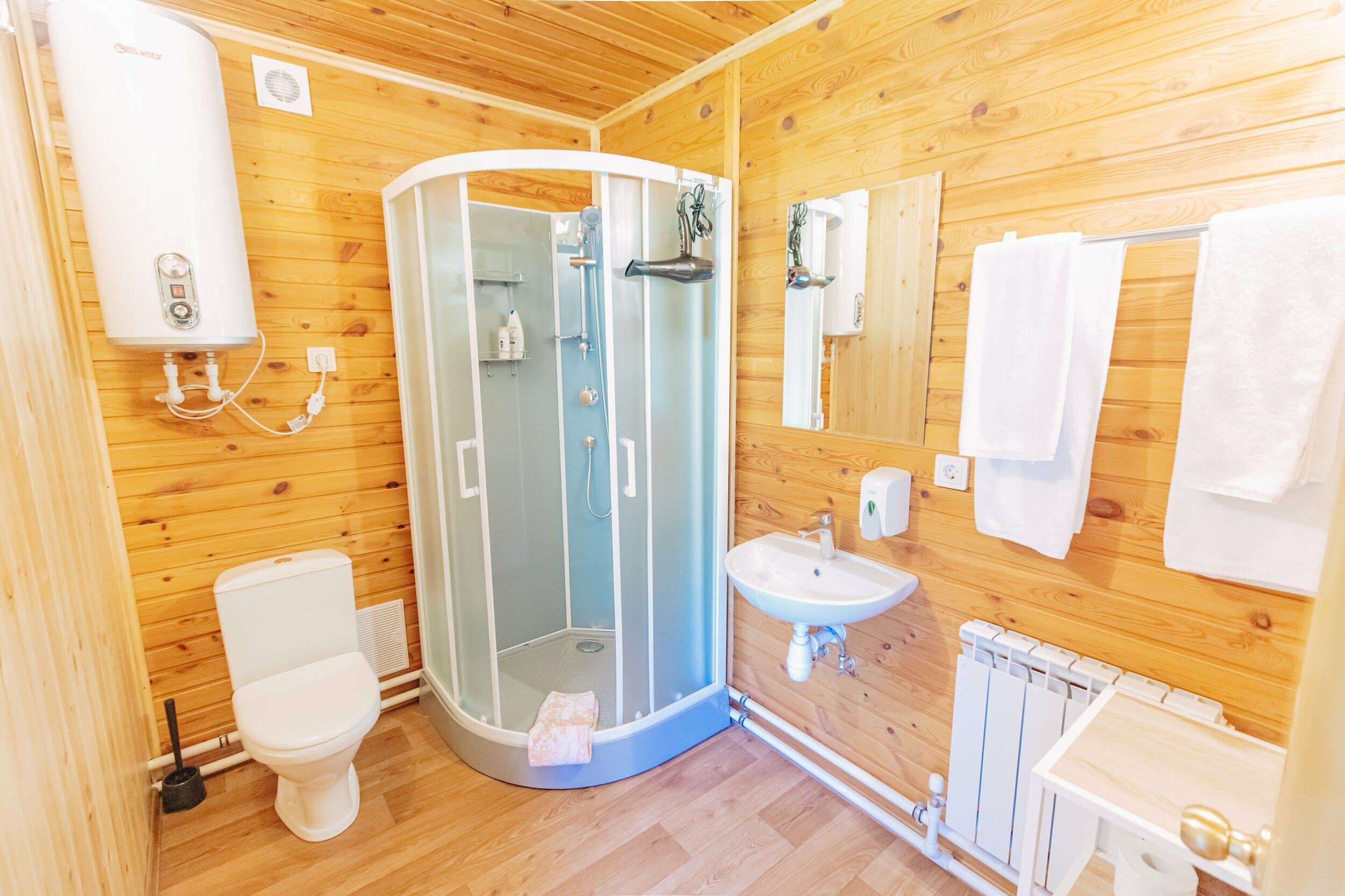 Cемейный номер с собственной ванной комнатой