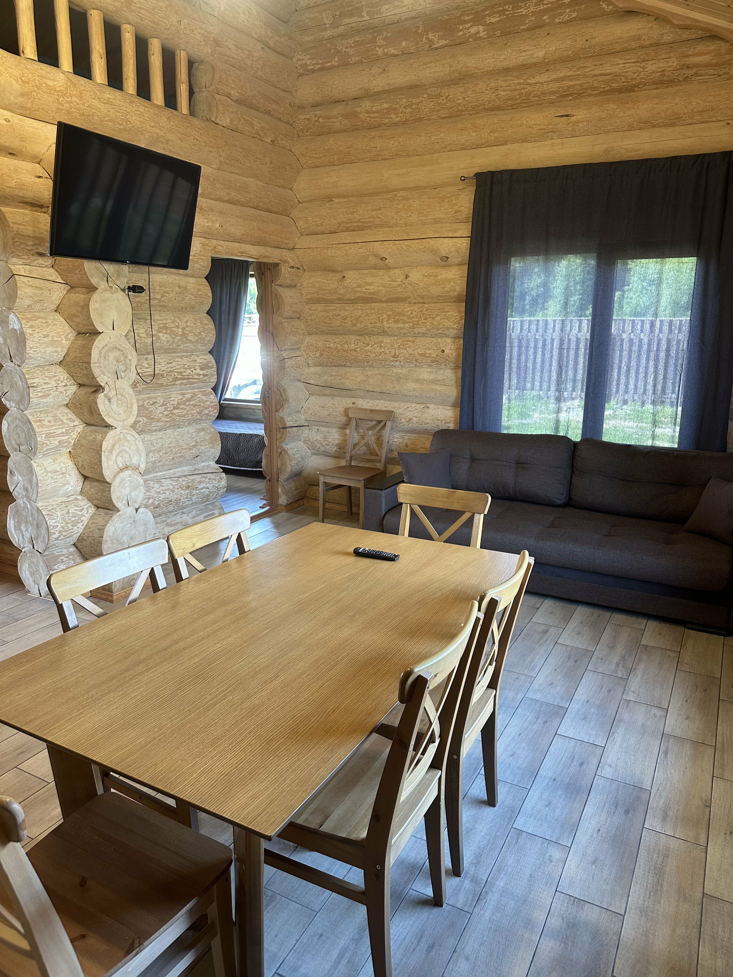 Дом с видом на озеро