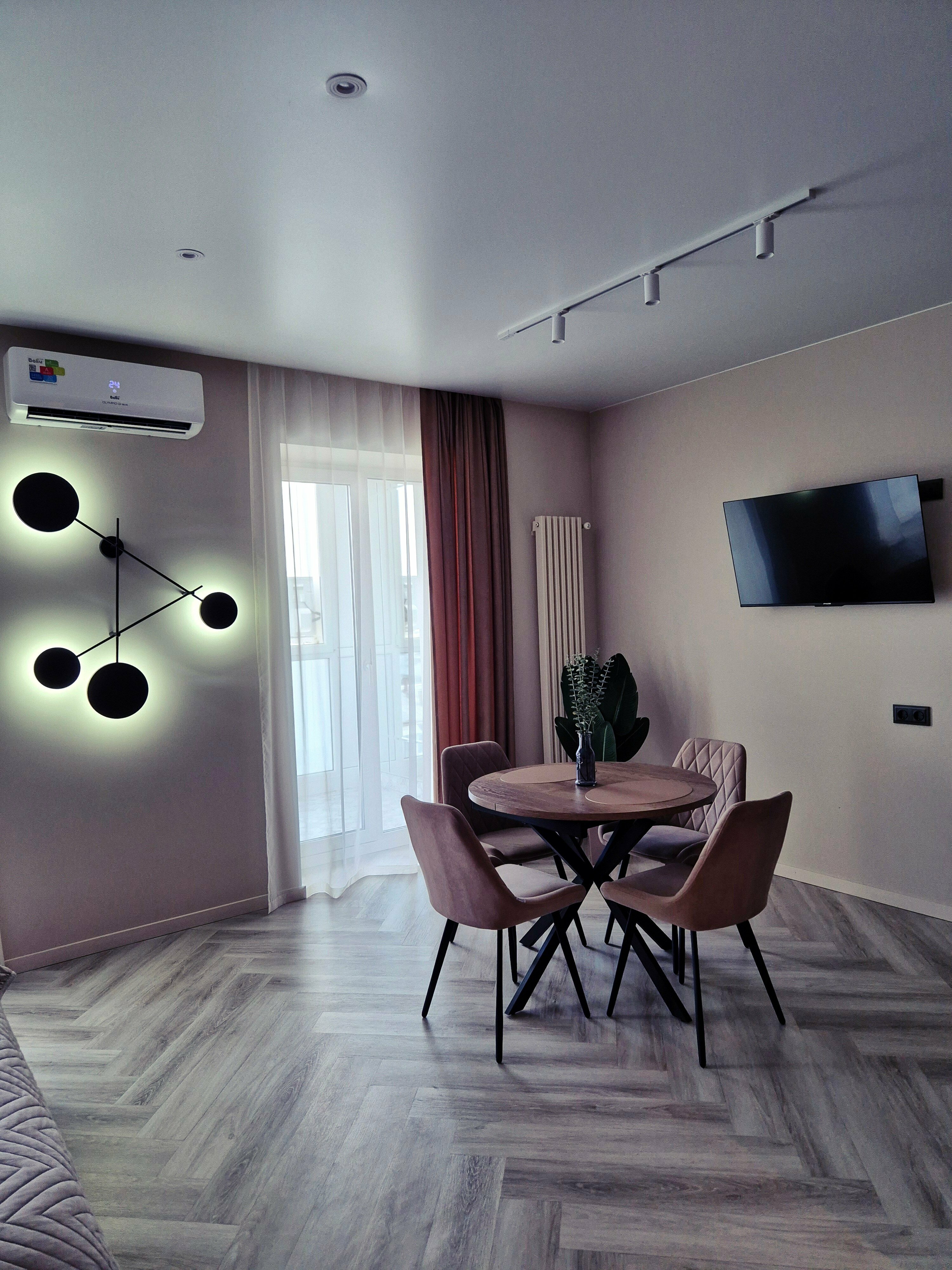 Апартаменты с балконом