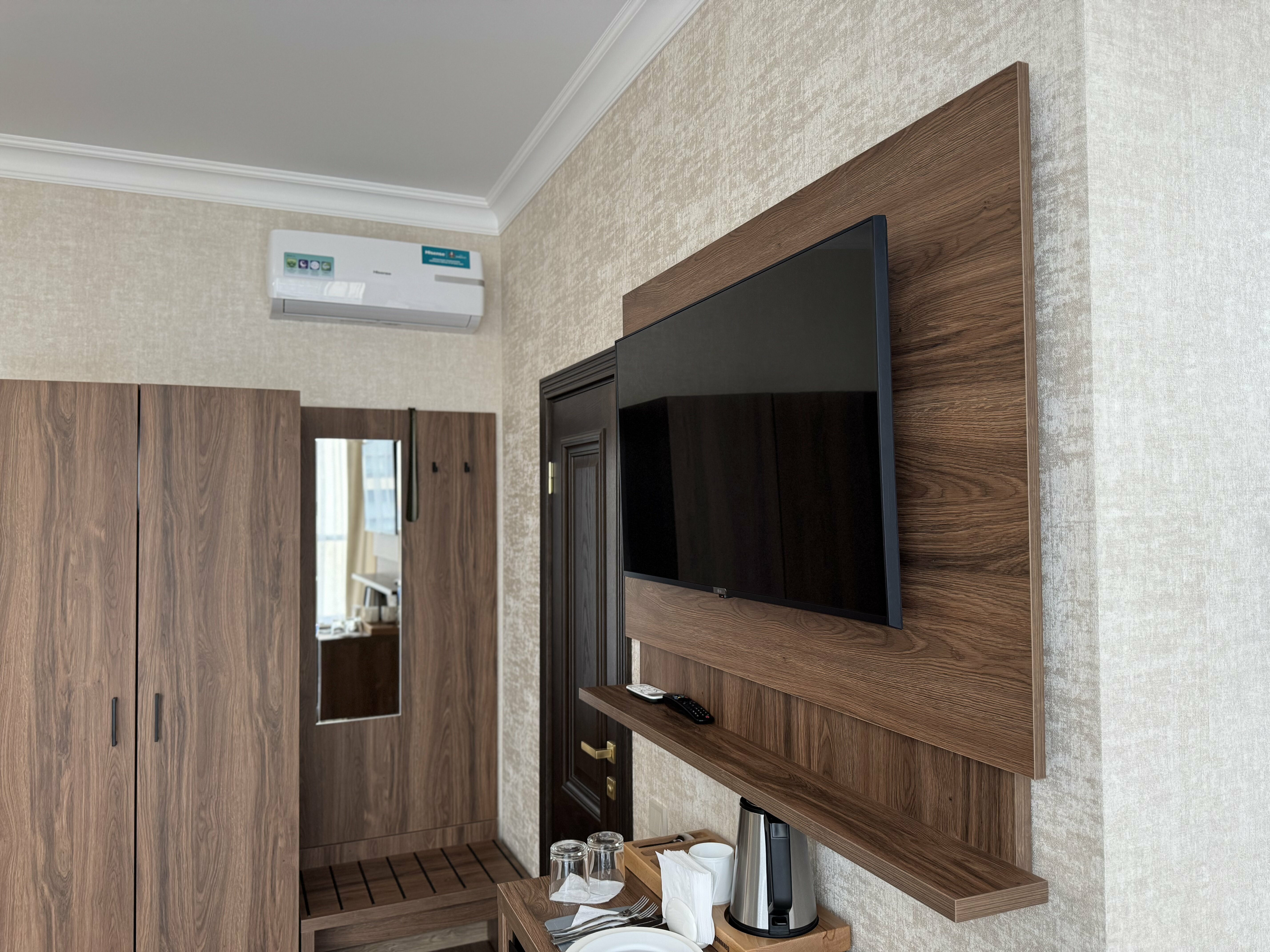 Трехместный номер «Комфорт» с душем