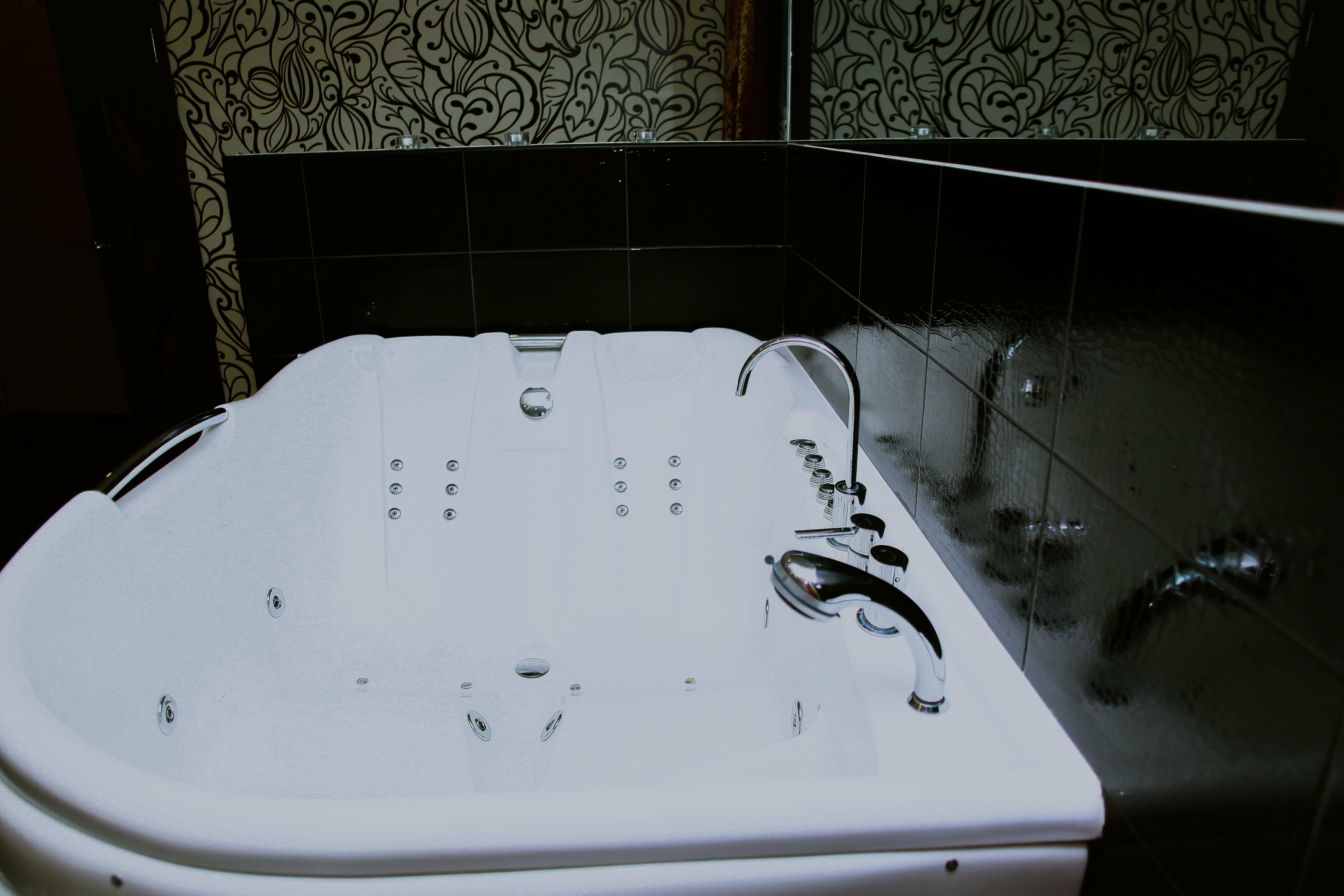 Люкс с гидромассажной ванной