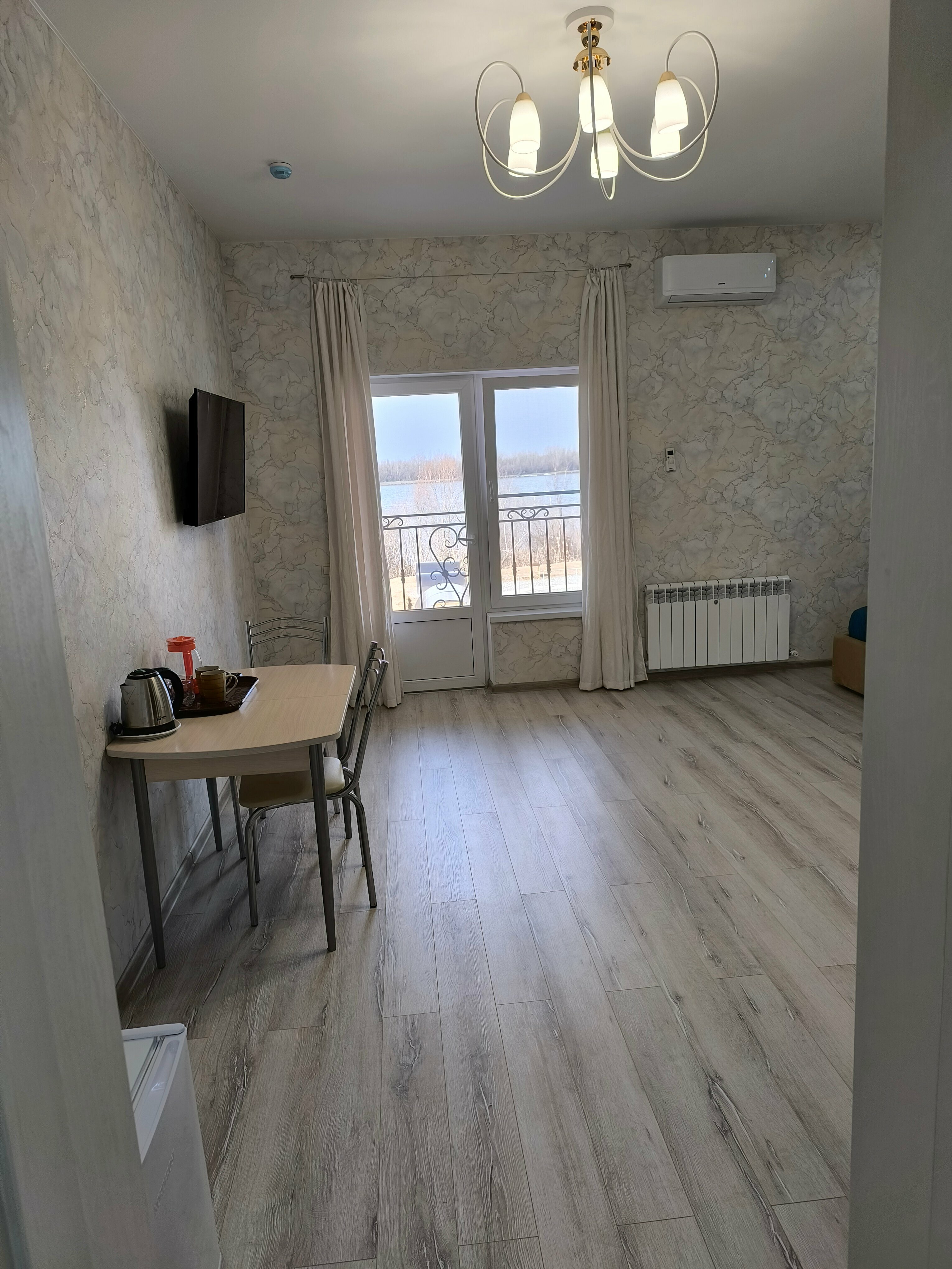 Большой двухместный номер с 1 кроватью