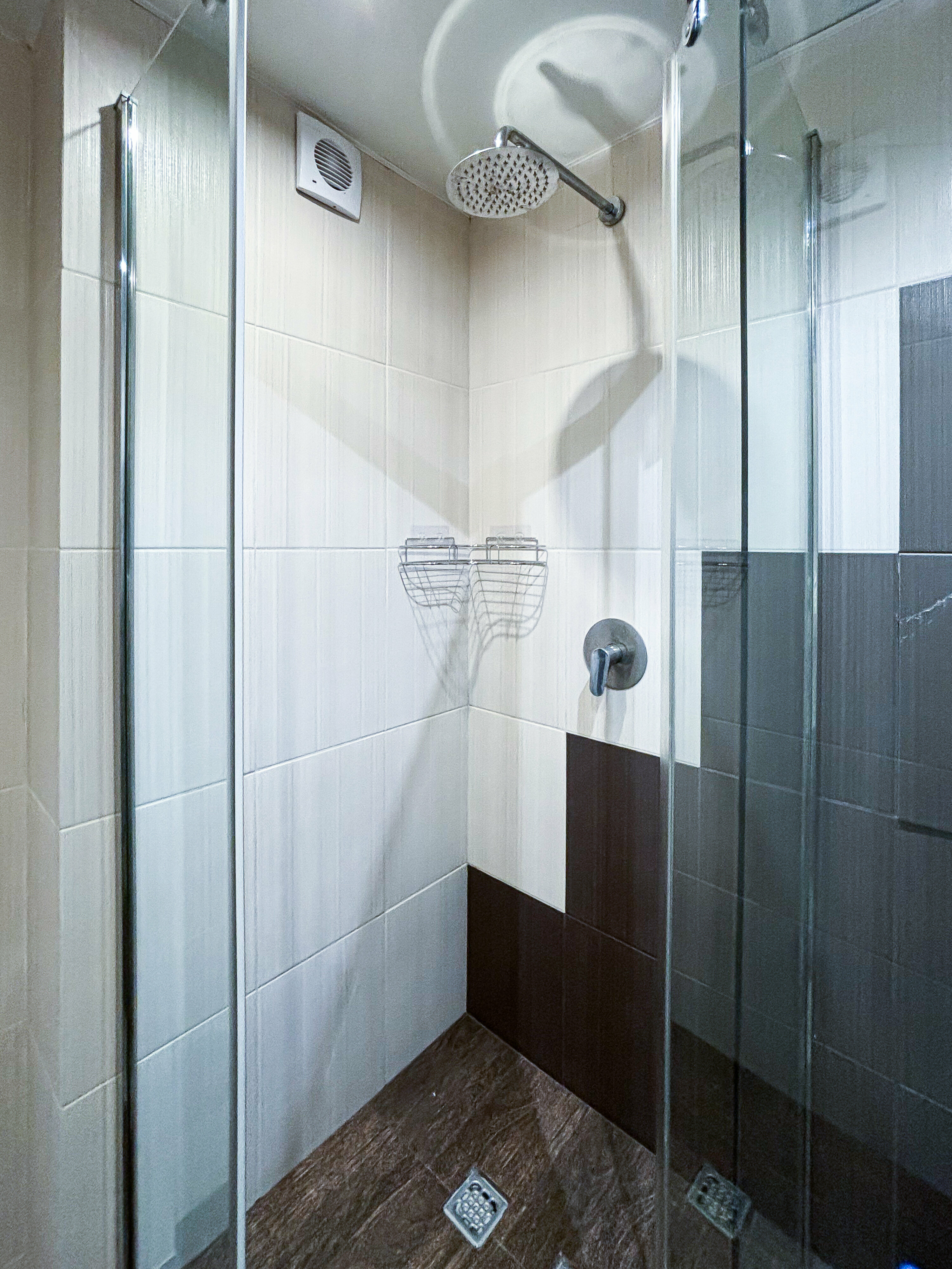 Студия у  ТЦ МЕГА