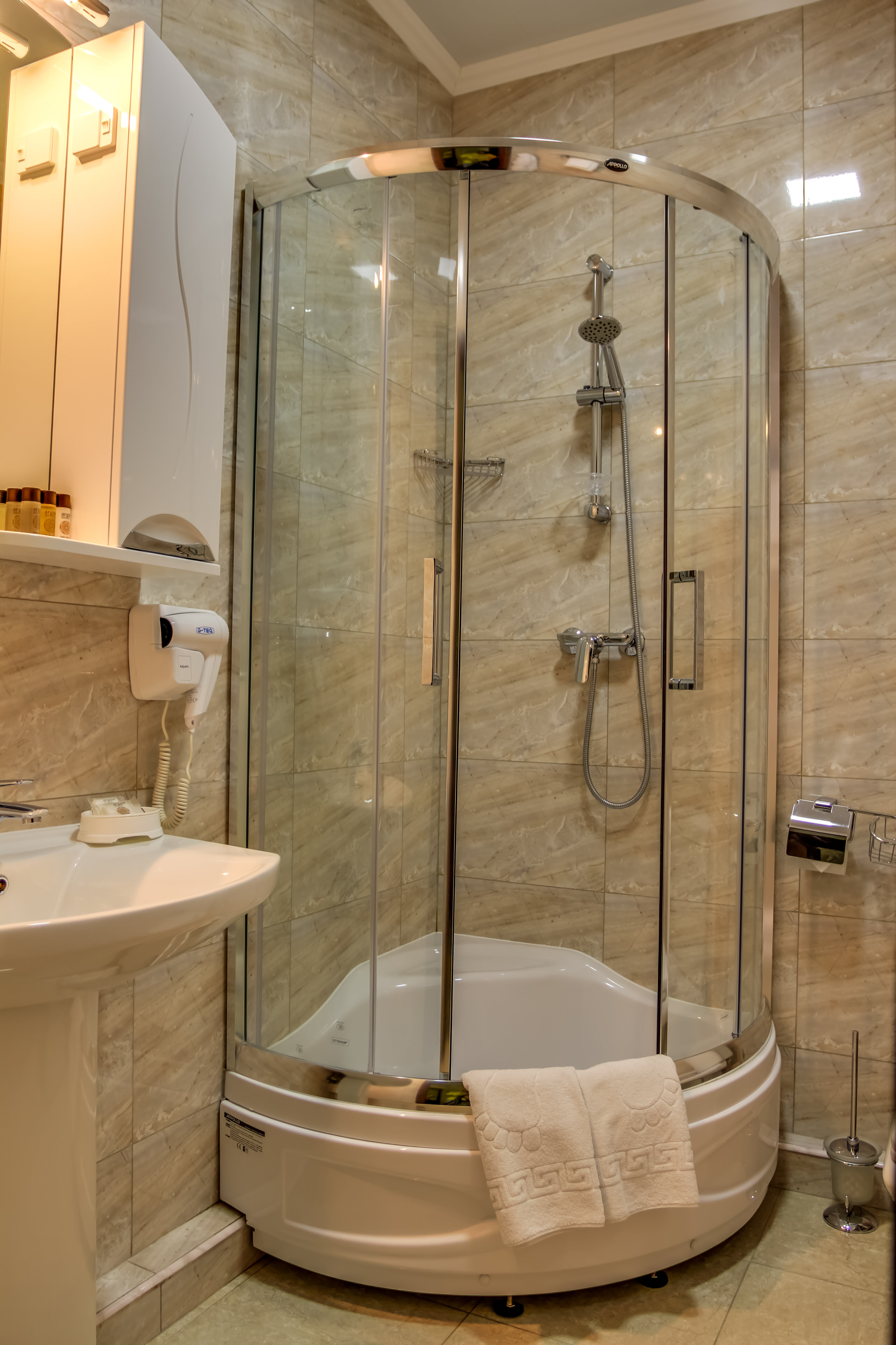 Большой двухместный номер с 1 кроватью