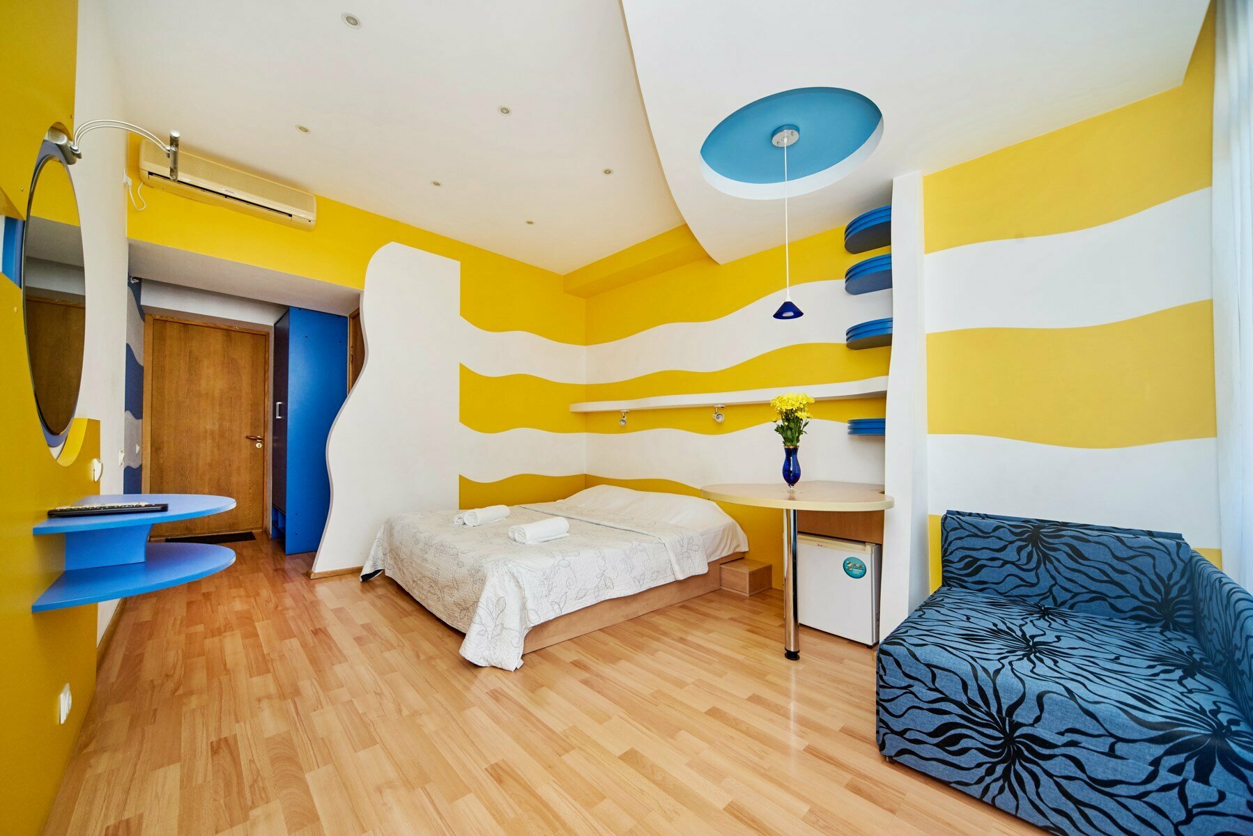 Полулюкс с частичным видом на море