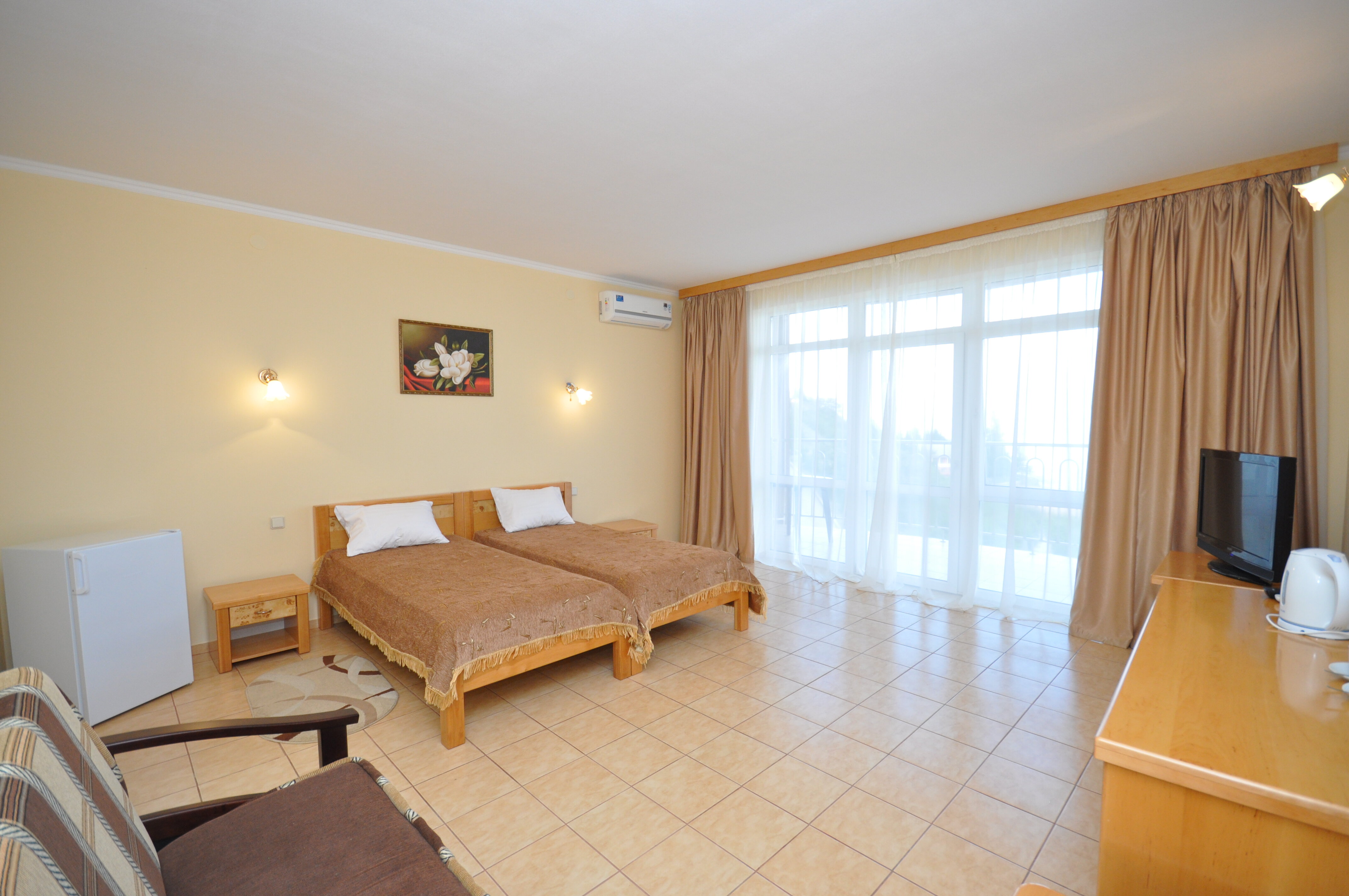 Стандарт(вторая линия, вид на море)