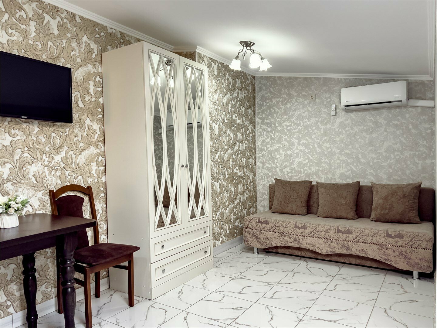 Апартаменты с кухней и балконом