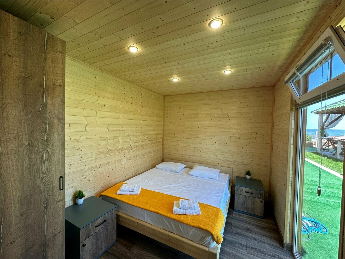 Коттедж люкс  с панорамными окнами