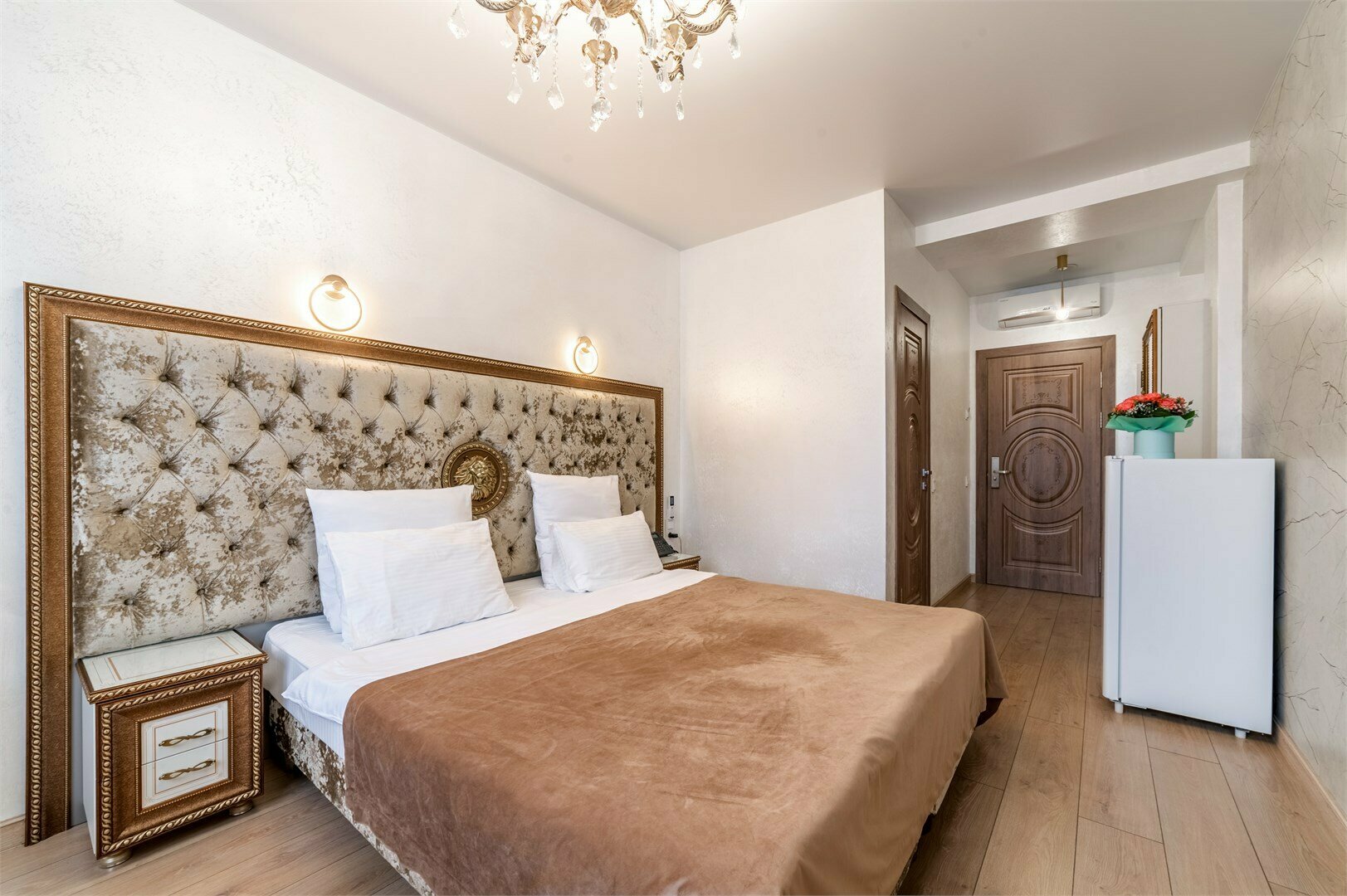 Стандарт с видом на город